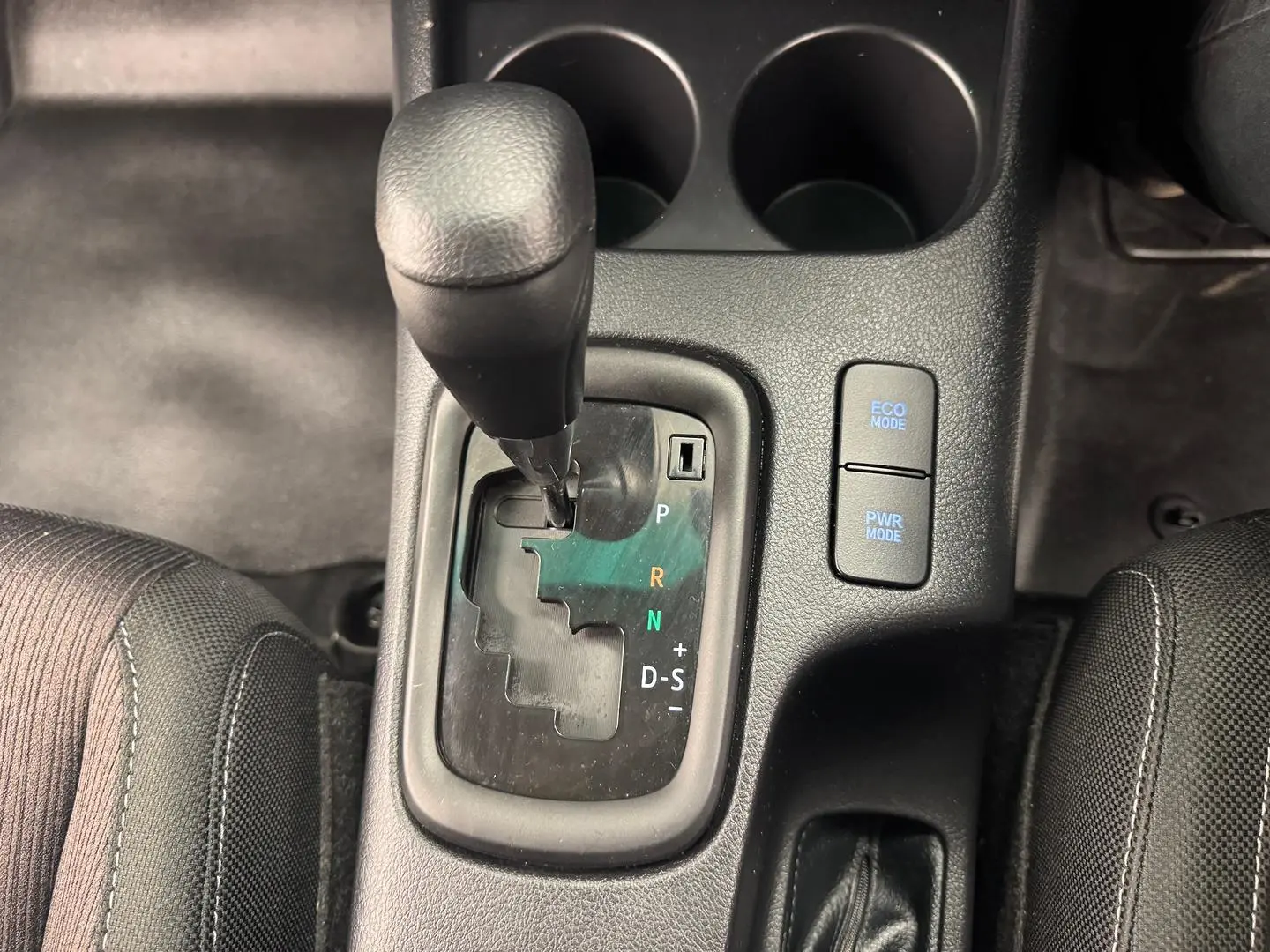 2018 Toyota Hilux Gallery Image 23