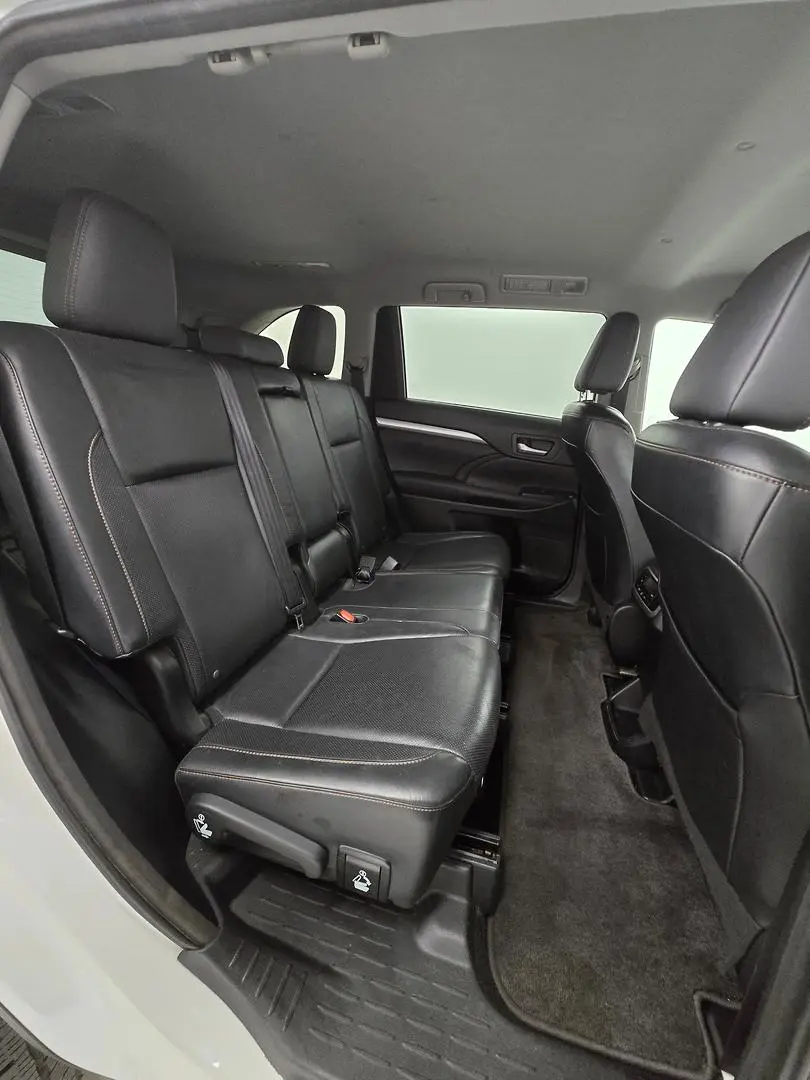 2015 Toyota Kluger Gallery Image 25