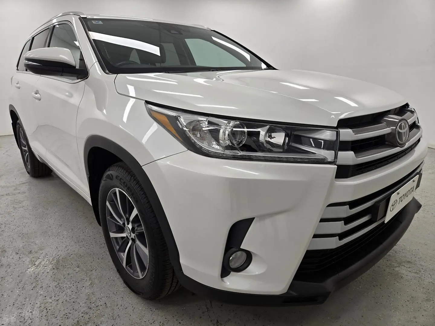 2019 Toyota Kluger Gallery Image 1
