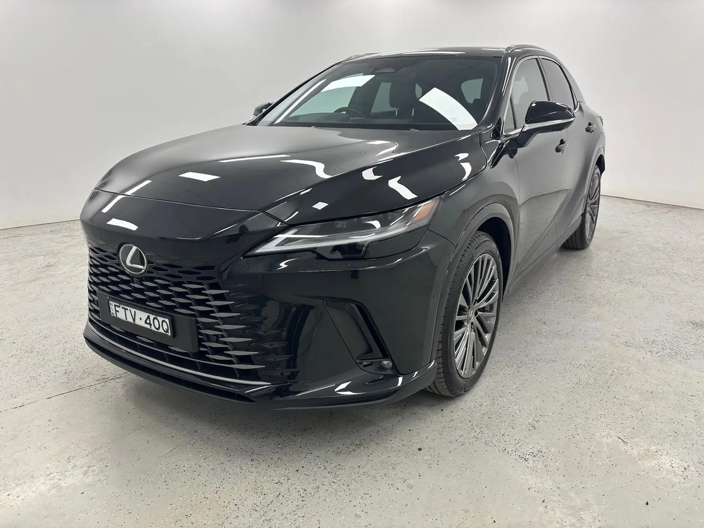 2024 Lexus RX Gallery Image 7