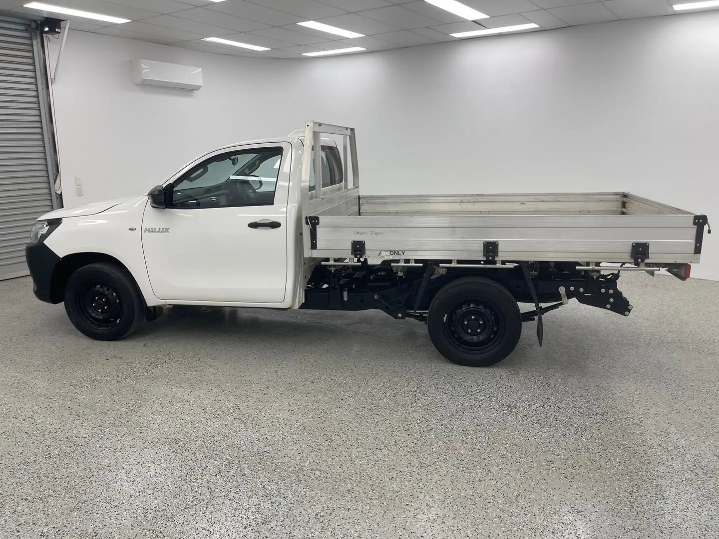 2024 Toyota Hilux Gallery Image 5