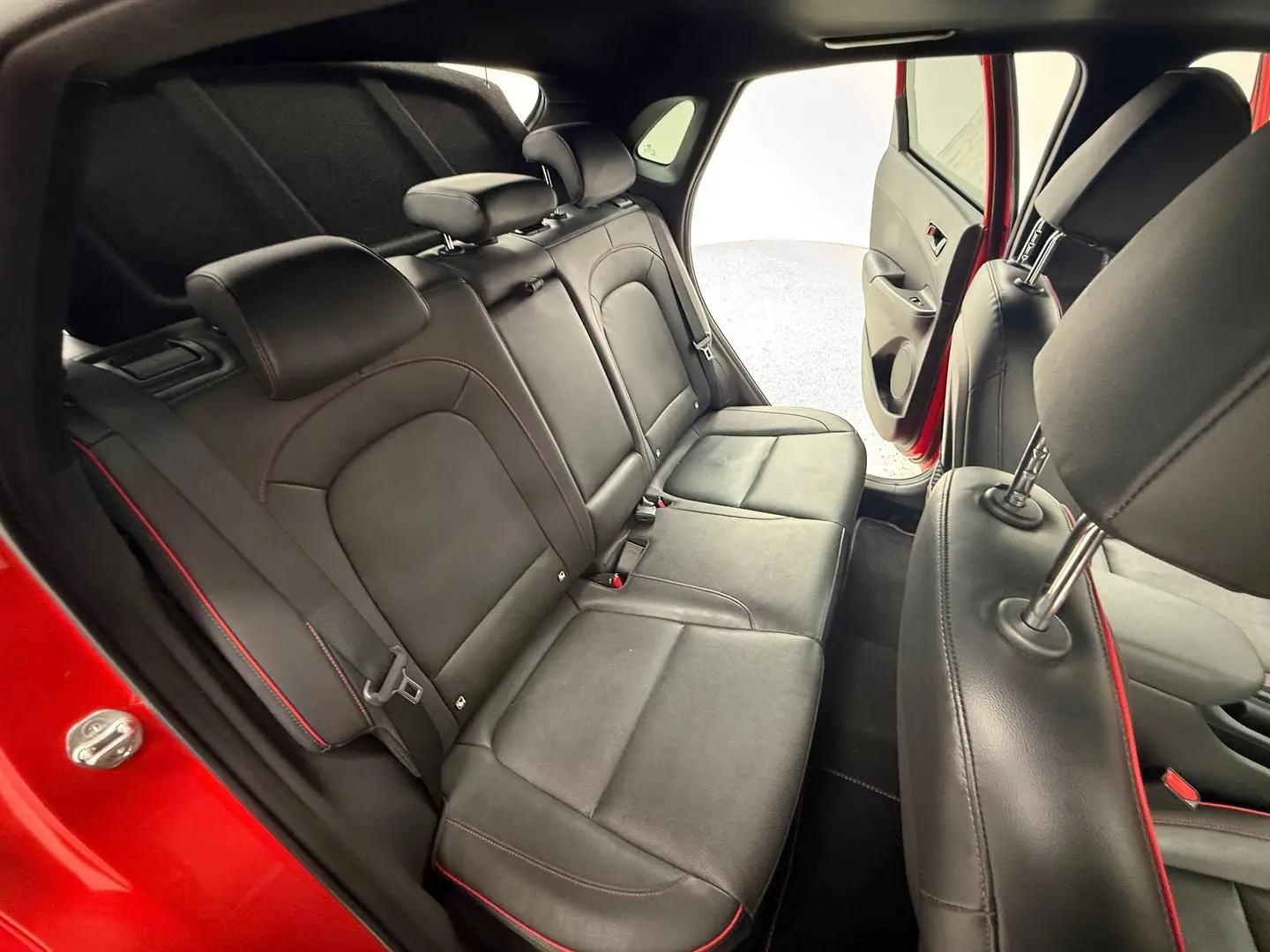 2023 Hyundai Kona Gallery Image 18