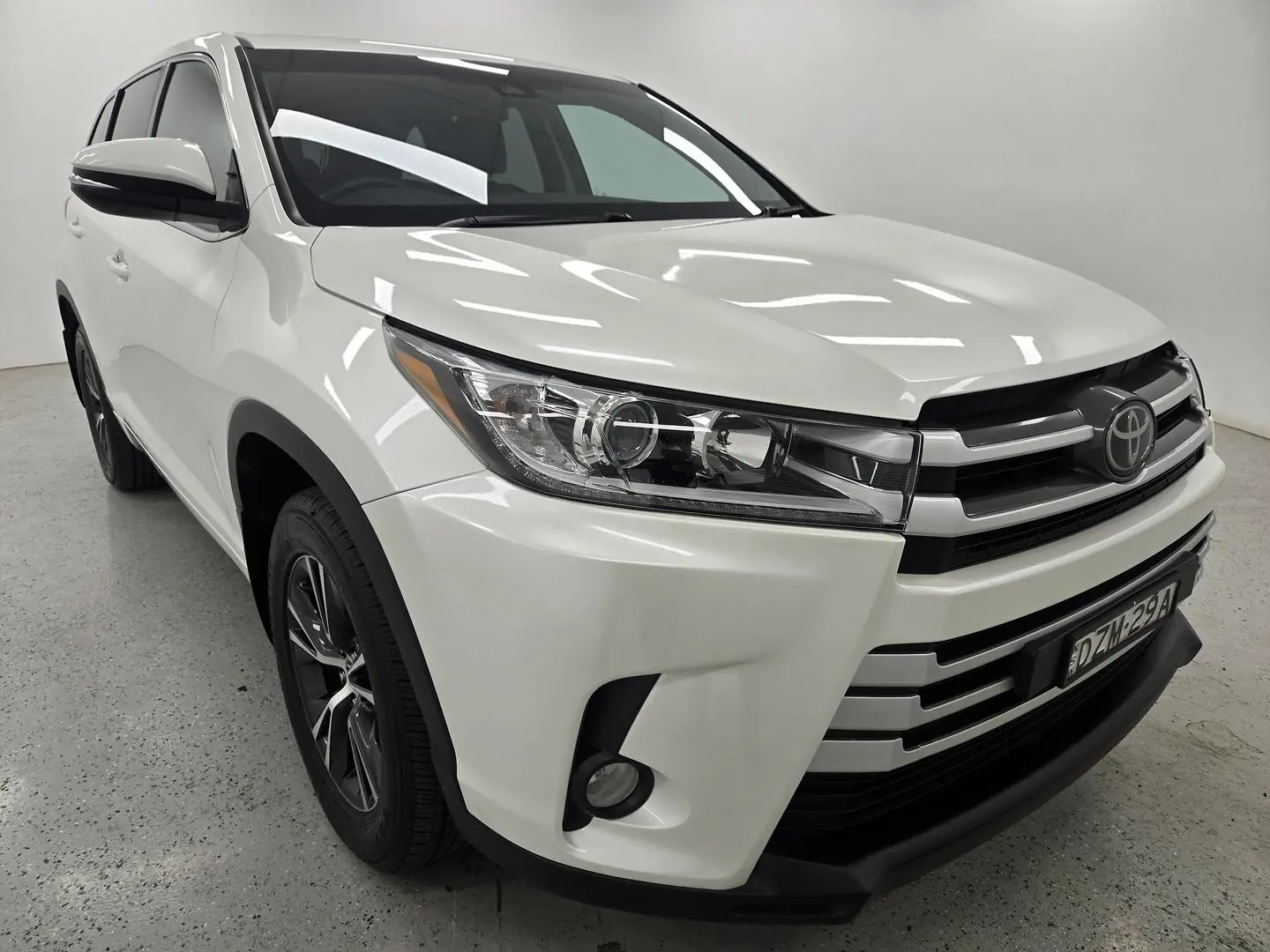 2018 Toyota Kluger Gallery Image 1