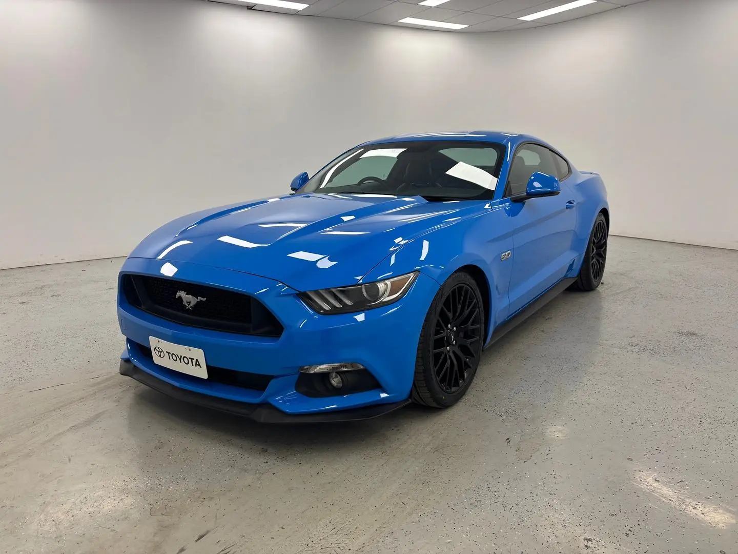 2017 Ford Mustang Gallery Image 7