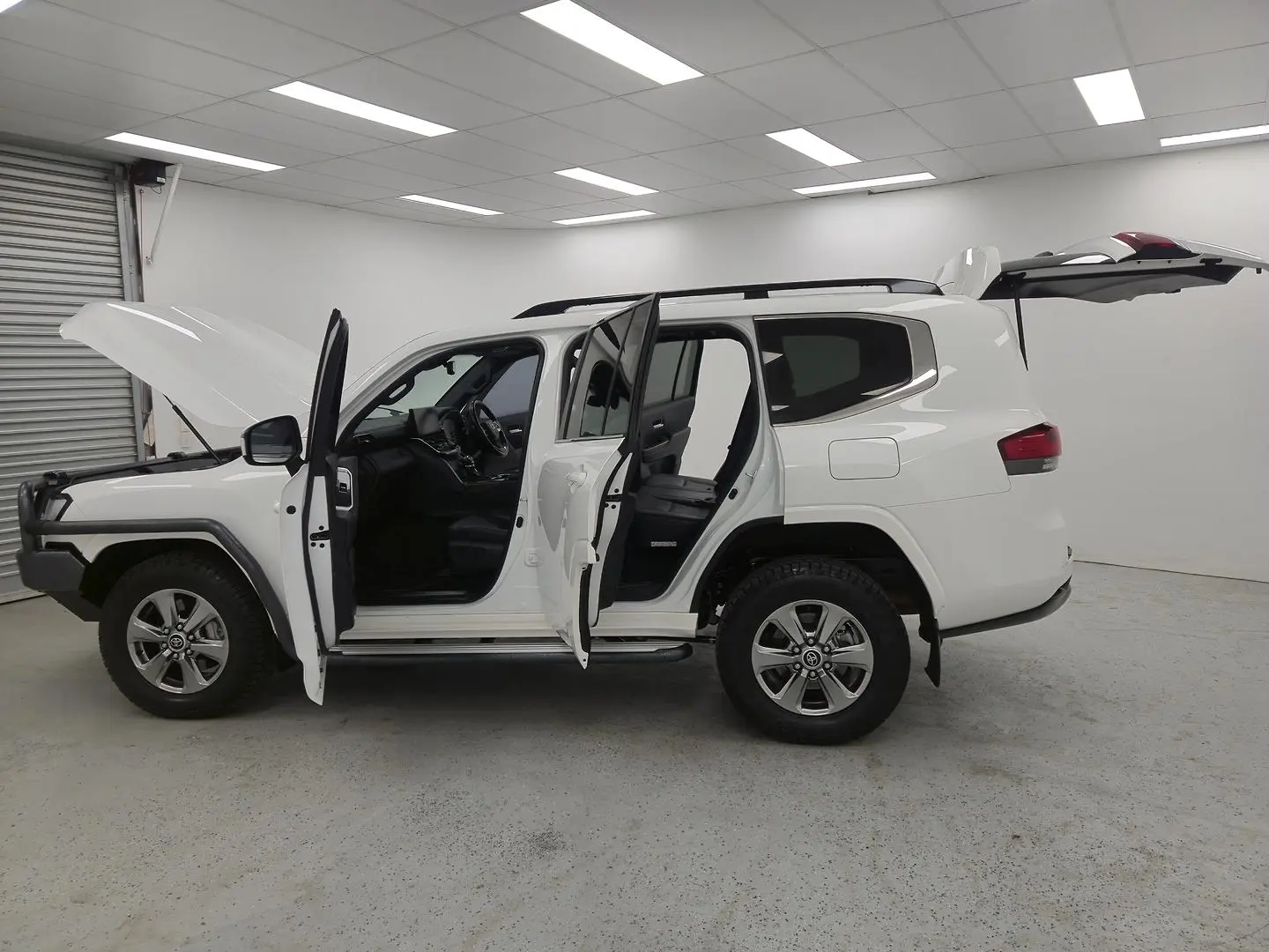 2022 Toyota Landcruiser Gallery Image 10