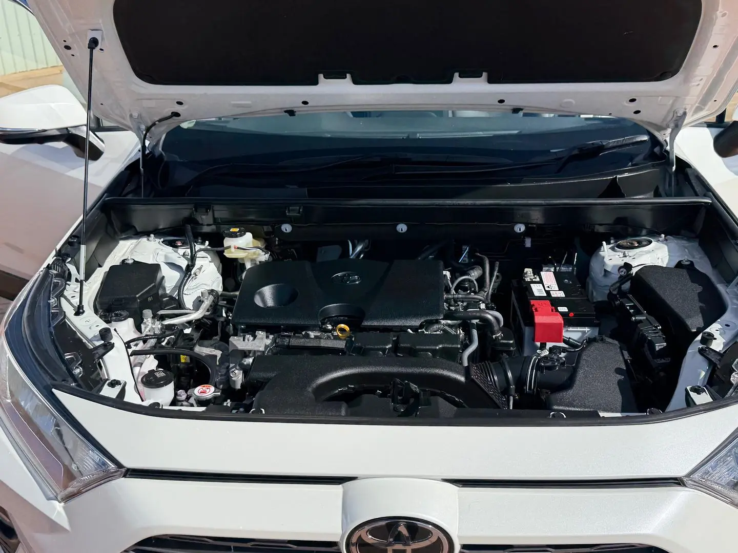 2020 Toyota RAV4 Gallery Image 15