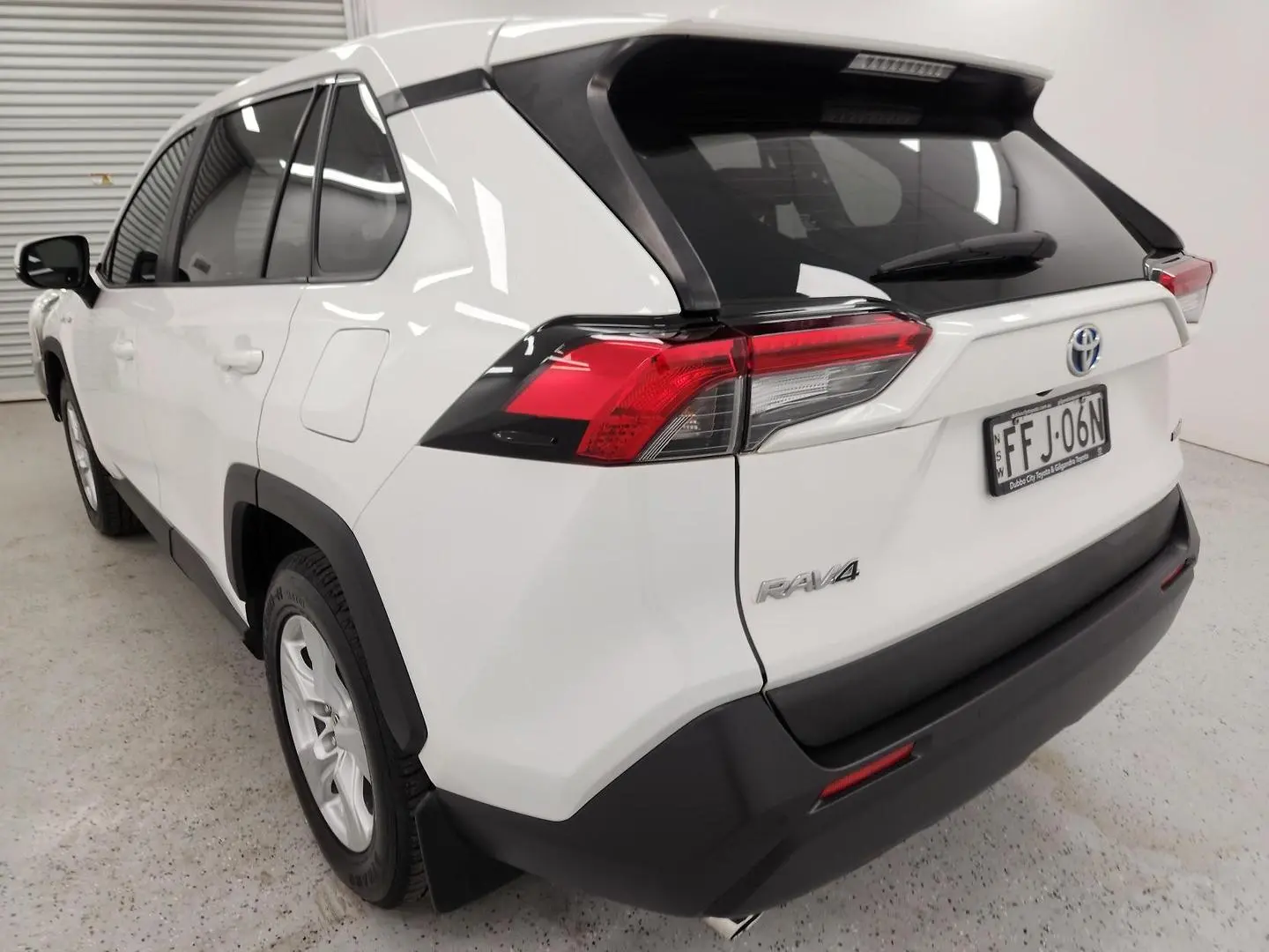2019 Toyota RAV4 Gallery Image 6