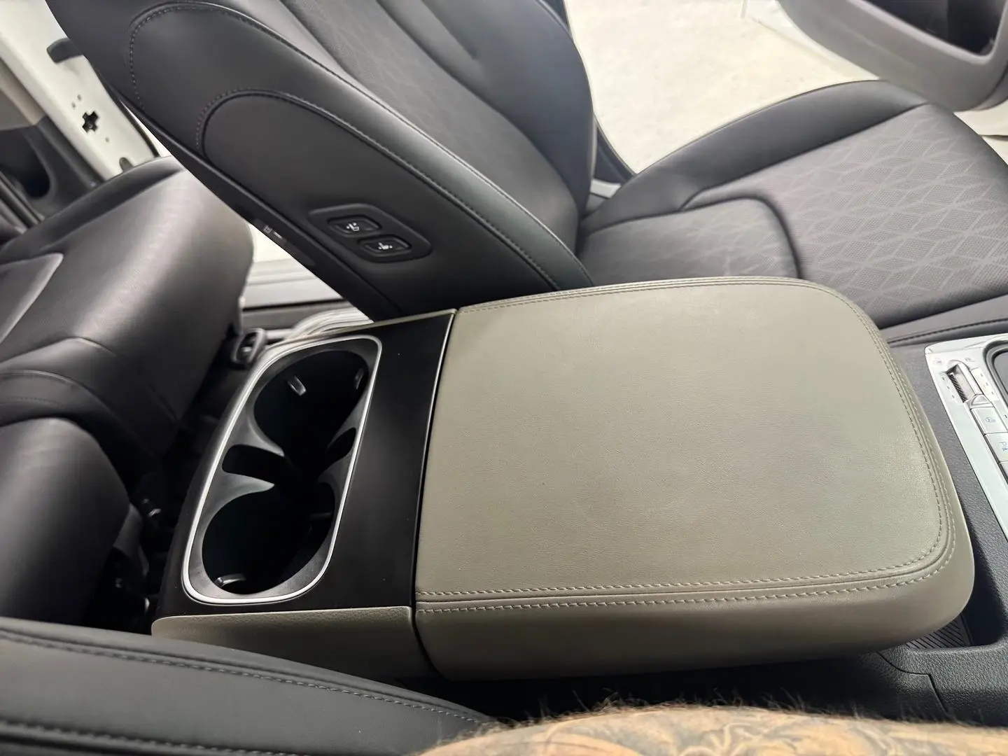 2024 Kia Carnival Gallery Image 27