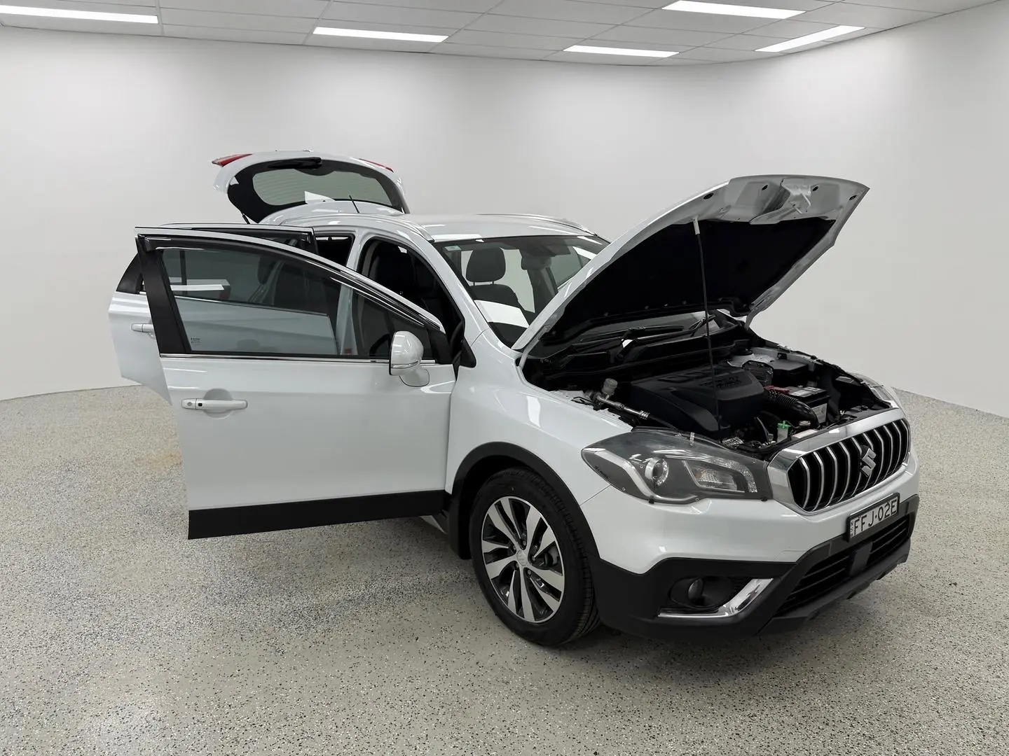 2019 Suzuki S-Cross Gallery Image 8