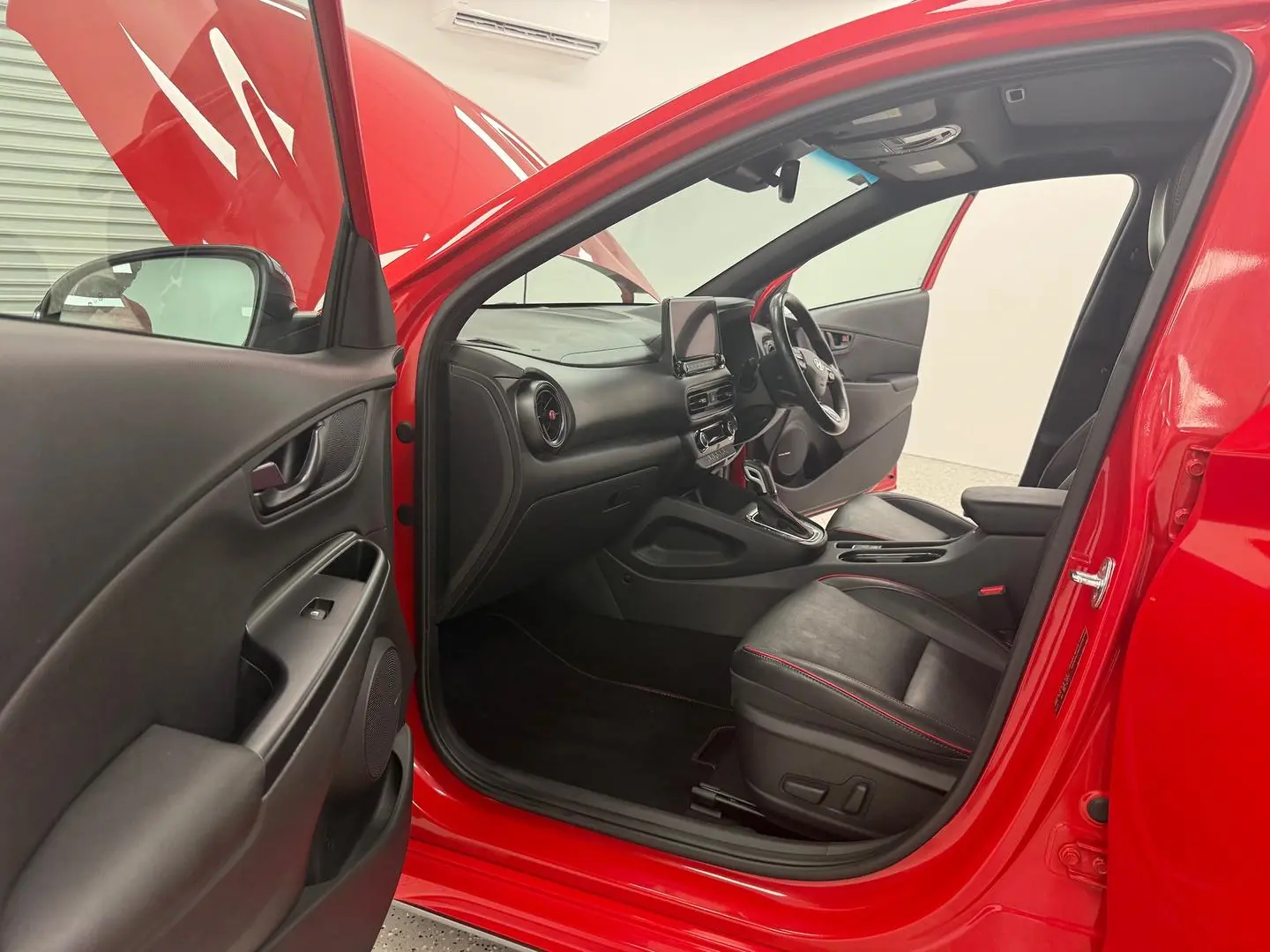 2023 Hyundai Kona Gallery Image 10