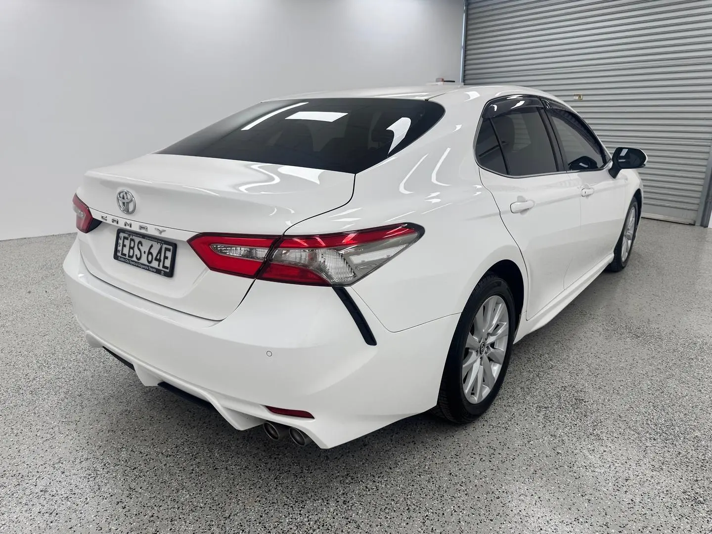 2019 Toyota Camry Gallery Image 3
