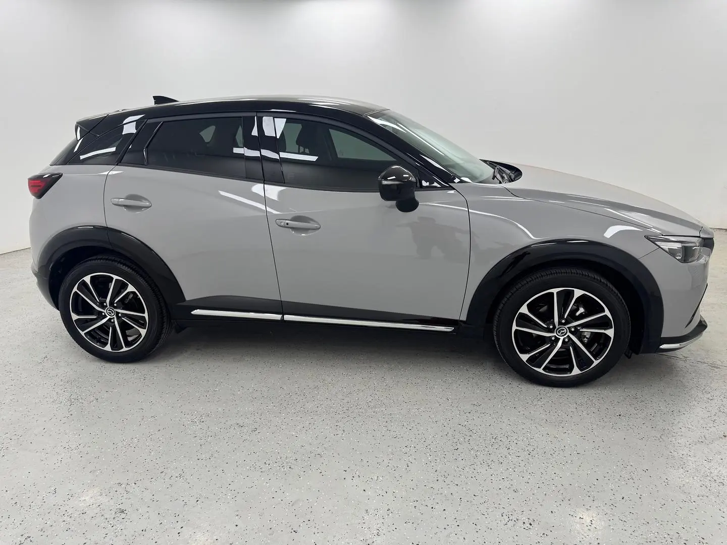 2024 Mazda CX-3 Gallery Image 2