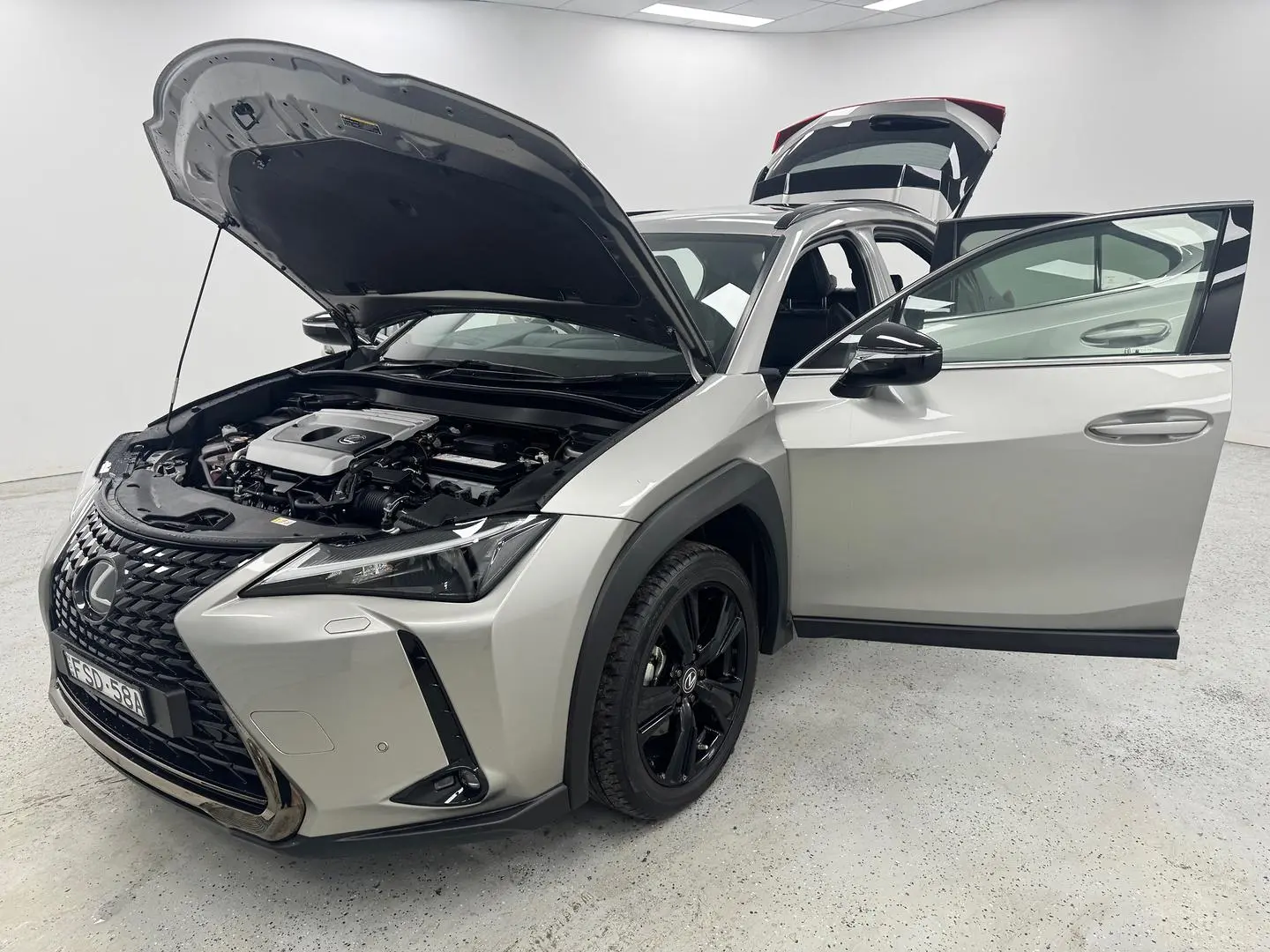 2021 Lexus UX Gallery Image 12
