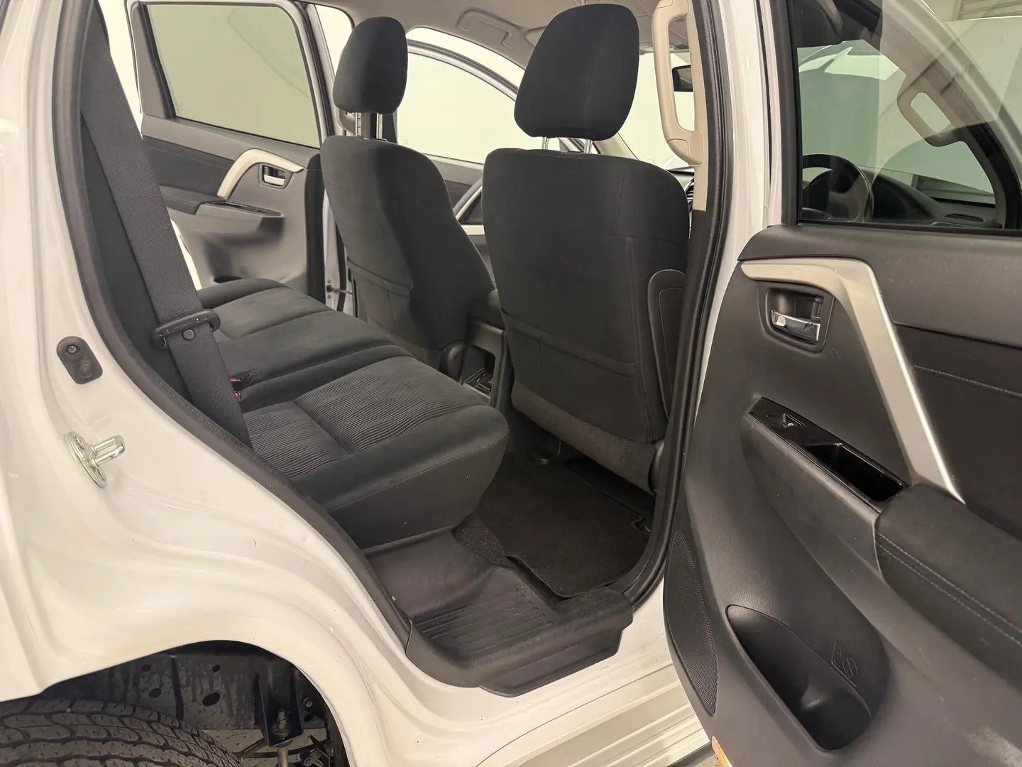 2023 Mitsubishi Pajero Sport Gallery Image 18