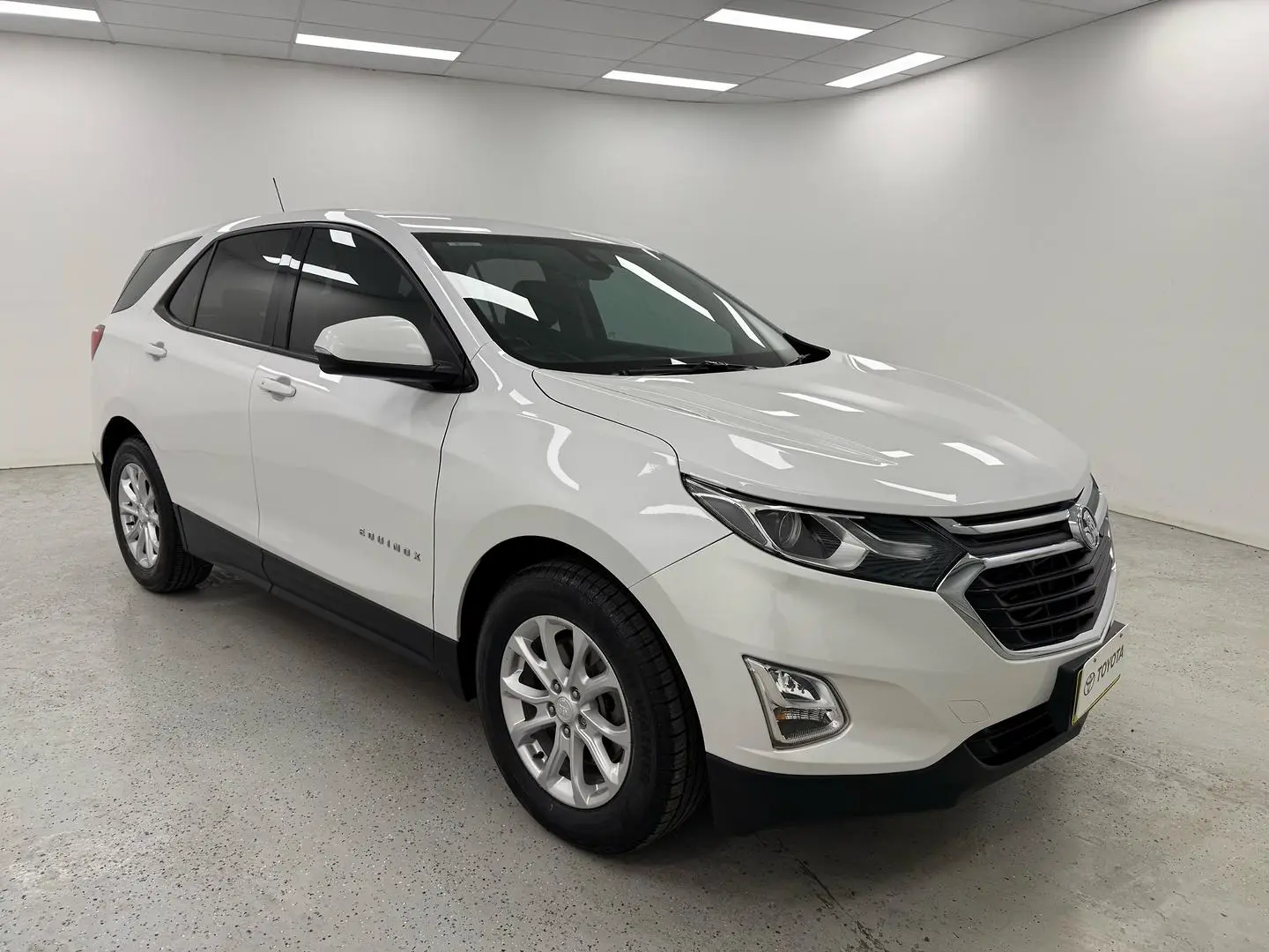 2019 Holden Equinox Gallery Image 1