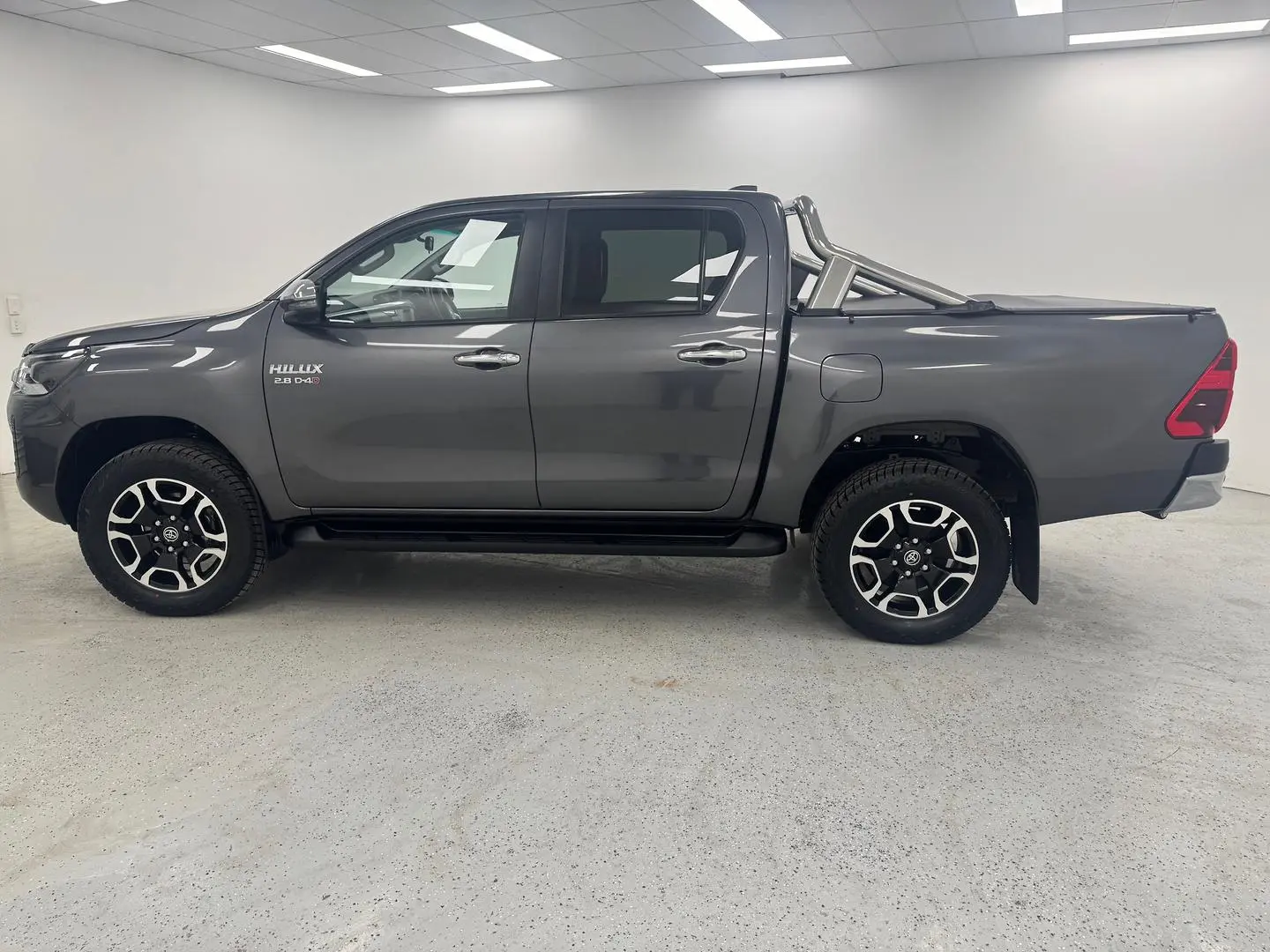 2023 Toyota Hilux Gallery Image 5