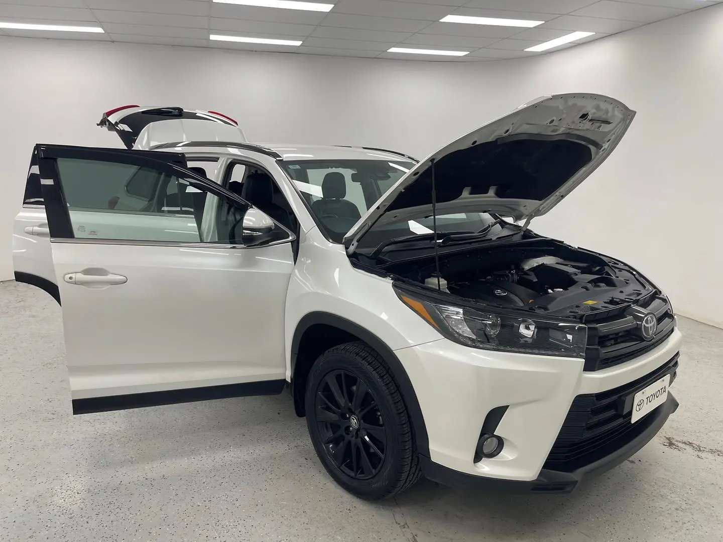 2019 Toyota Kluger Gallery Image 8