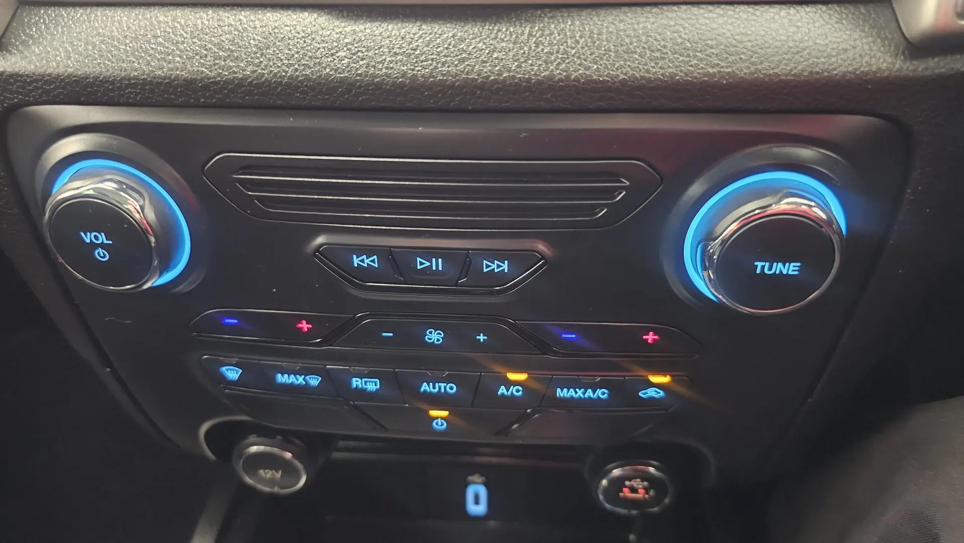 2022 Ford Everest Gallery Image 34