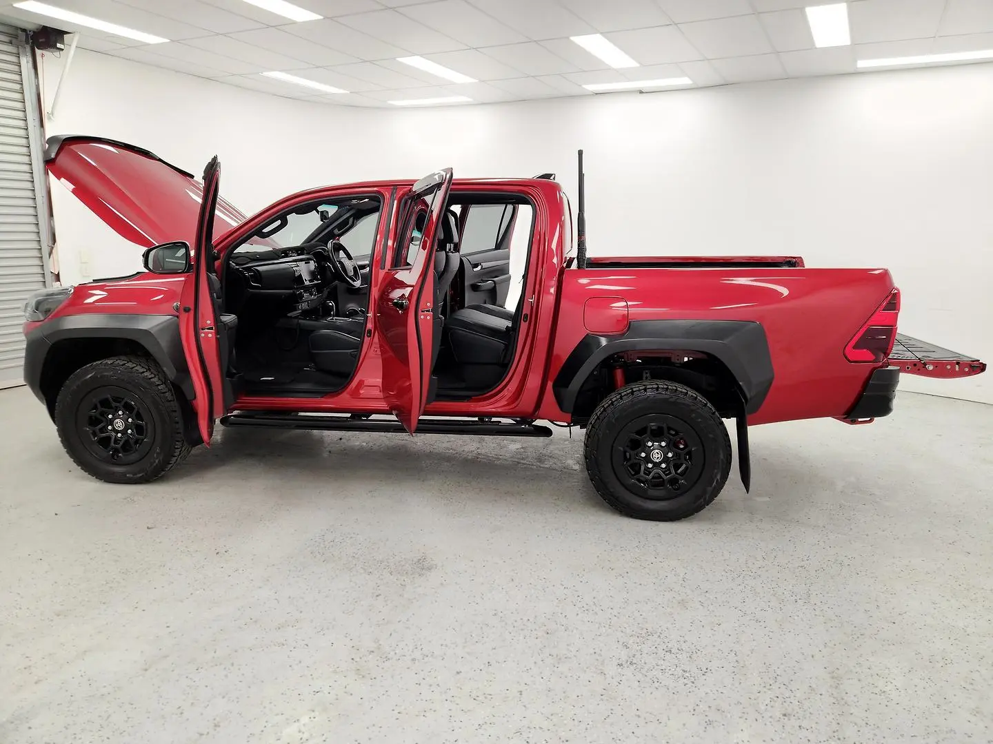 2023 Toyota Hilux Gallery Image 13