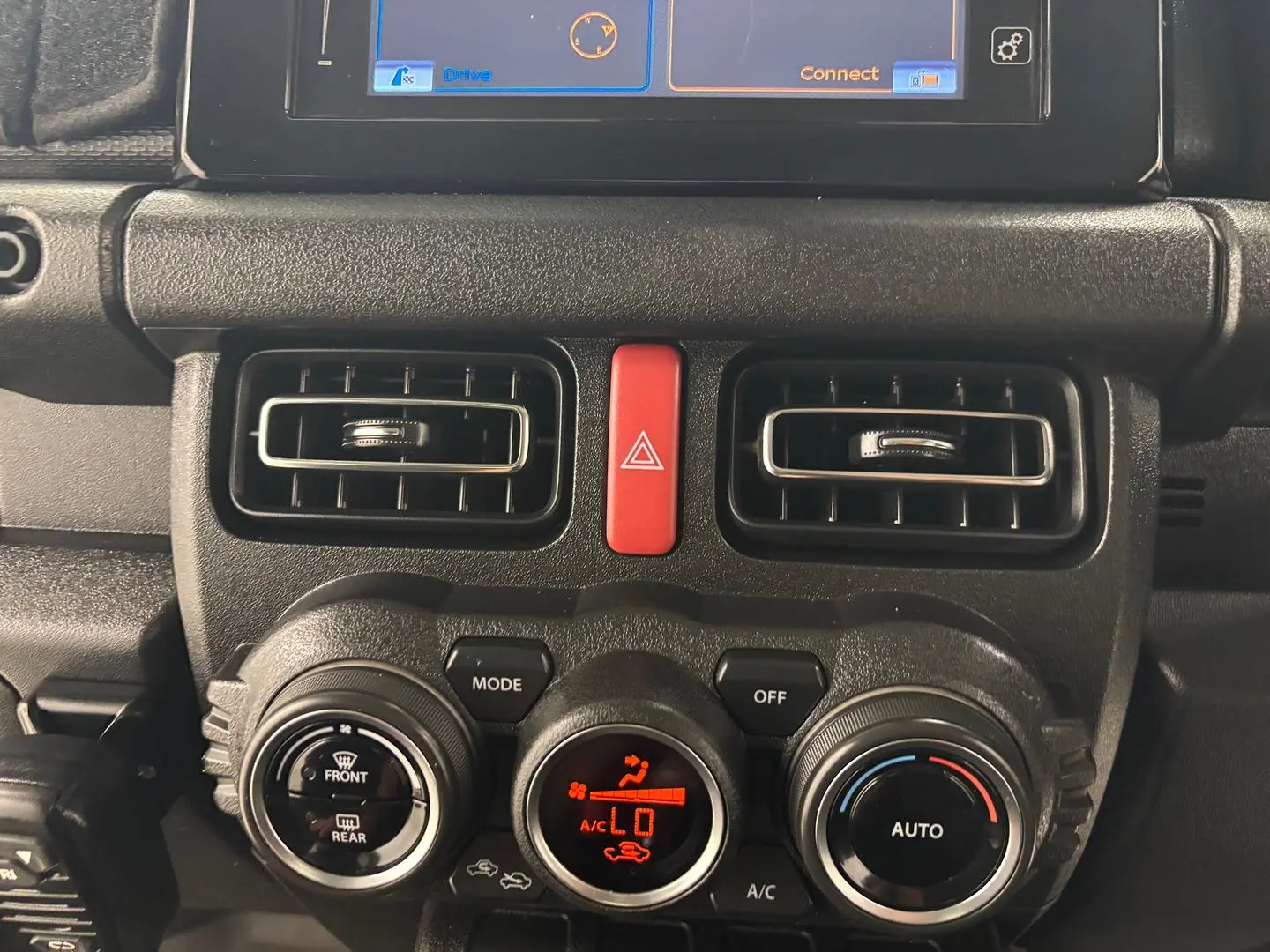 2019 Suzuki Jimny Gallery Image 30