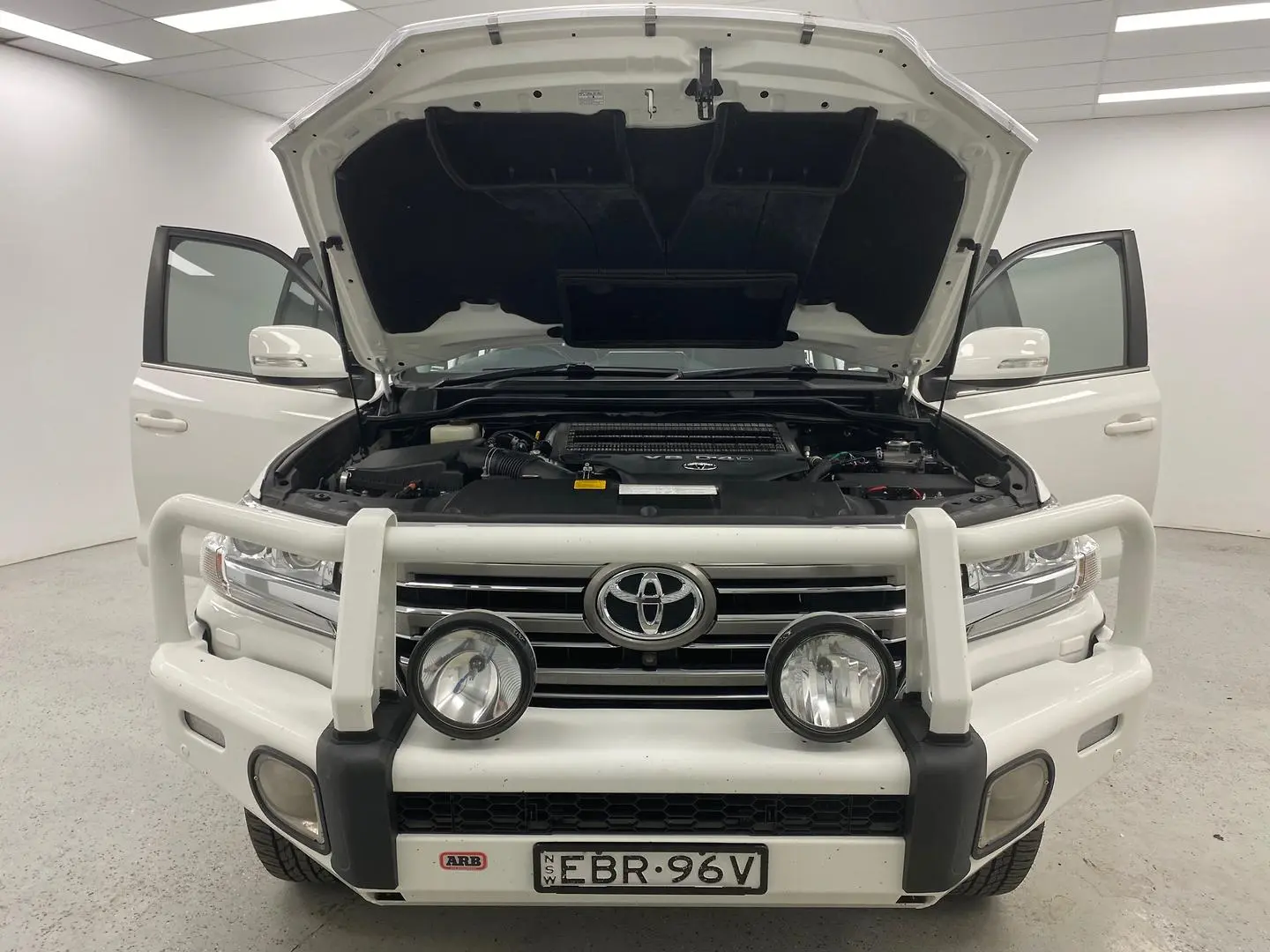 2019 Toyota Landcruiser Gallery Image 16