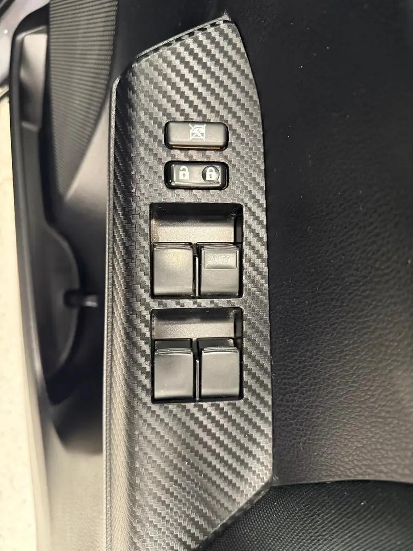 2015 Toyota RAV4 Gallery Image 29