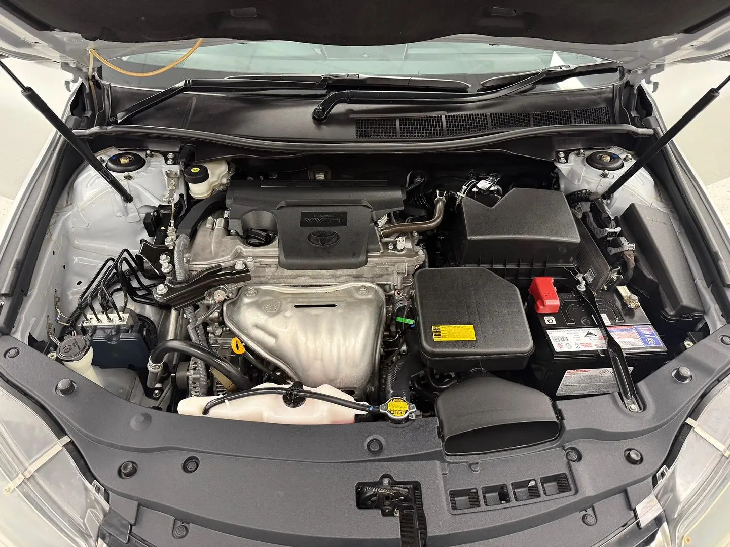 2015 Toyota Camry Gallery Image 24