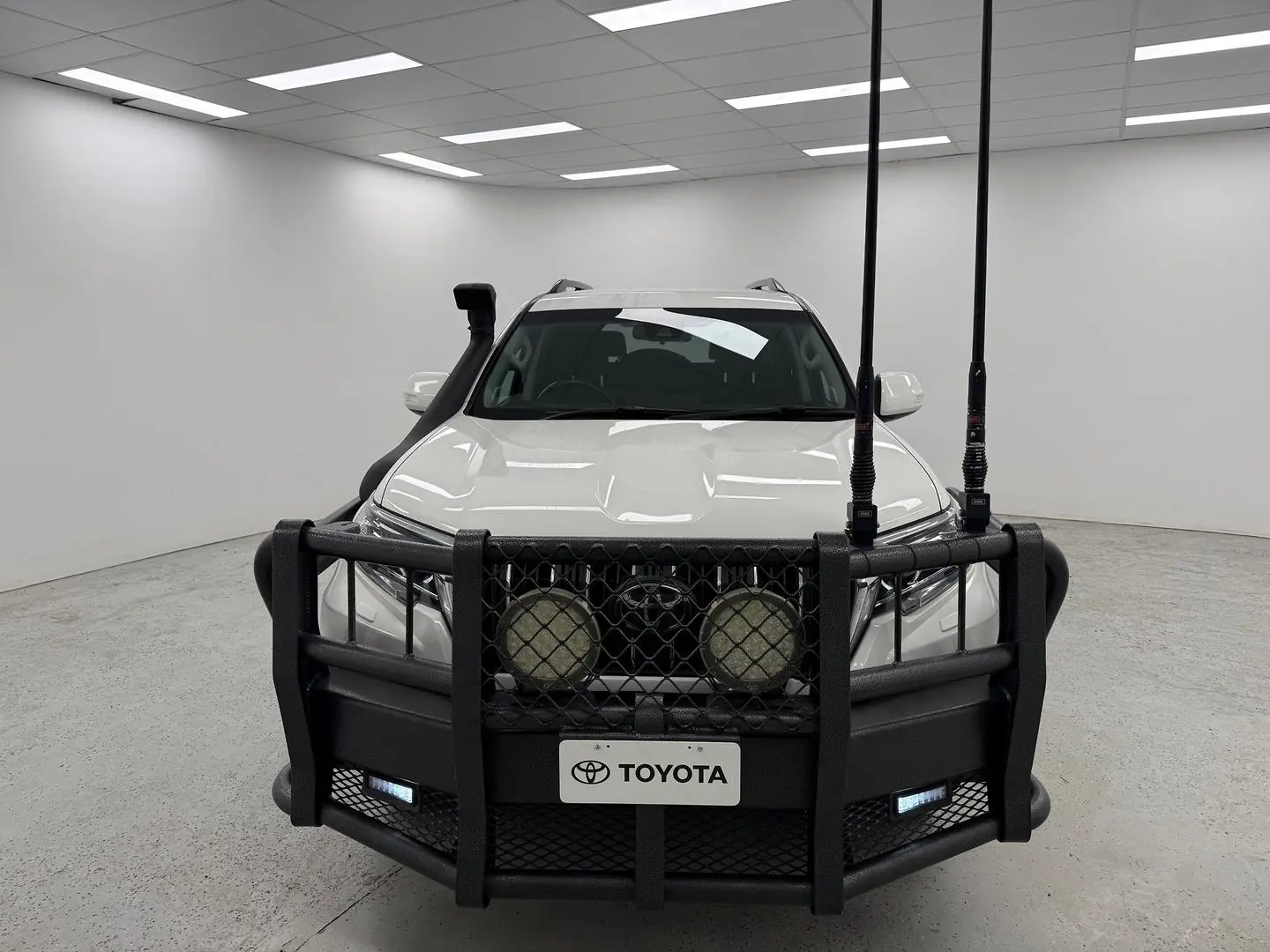 2020 Toyota Landcruiser Prado Gallery Image 41