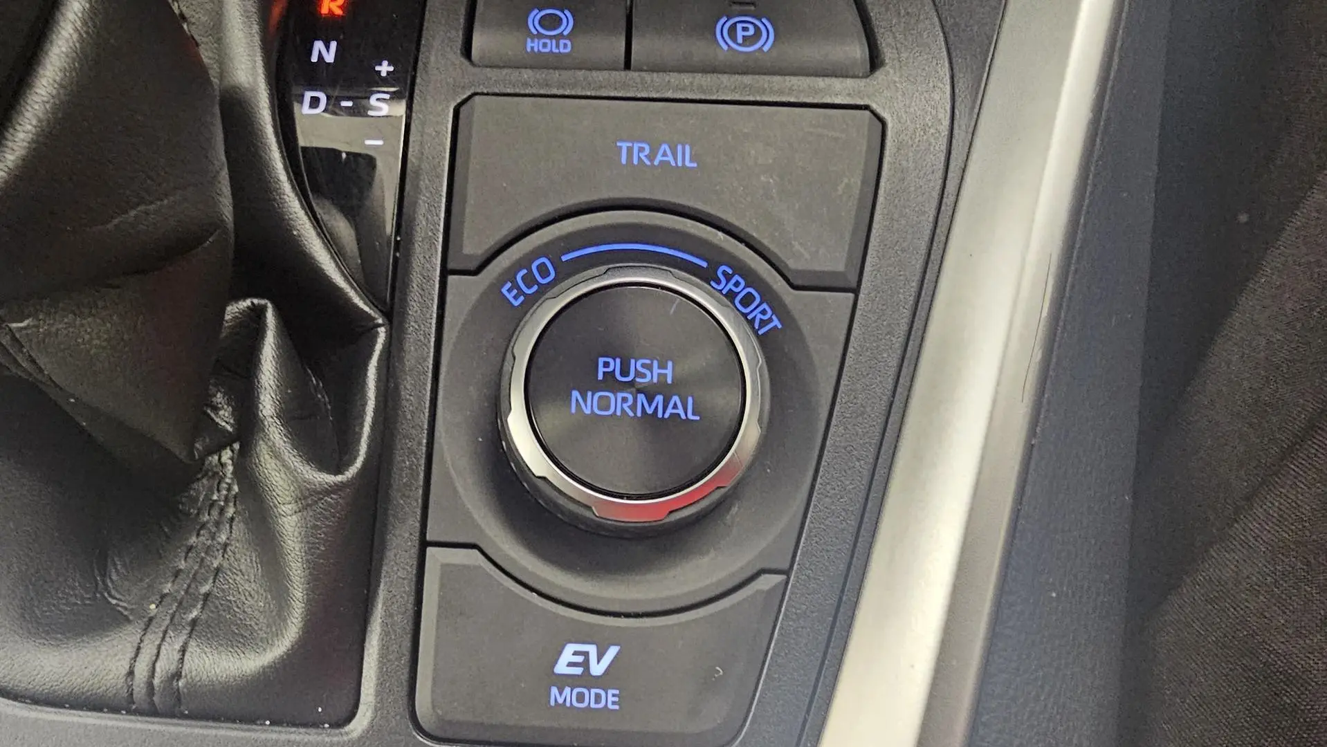 2022 Toyota RAV4 Gallery Image 36