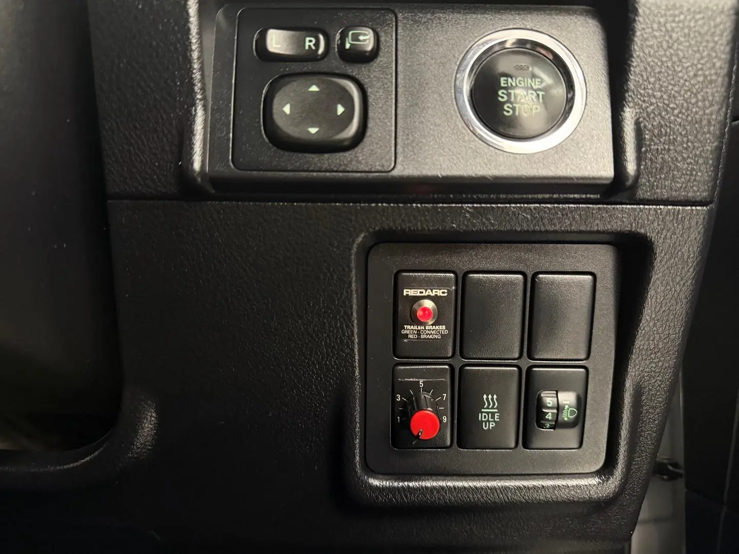 2015 Toyota Landcruiser Prado Gallery Image 29