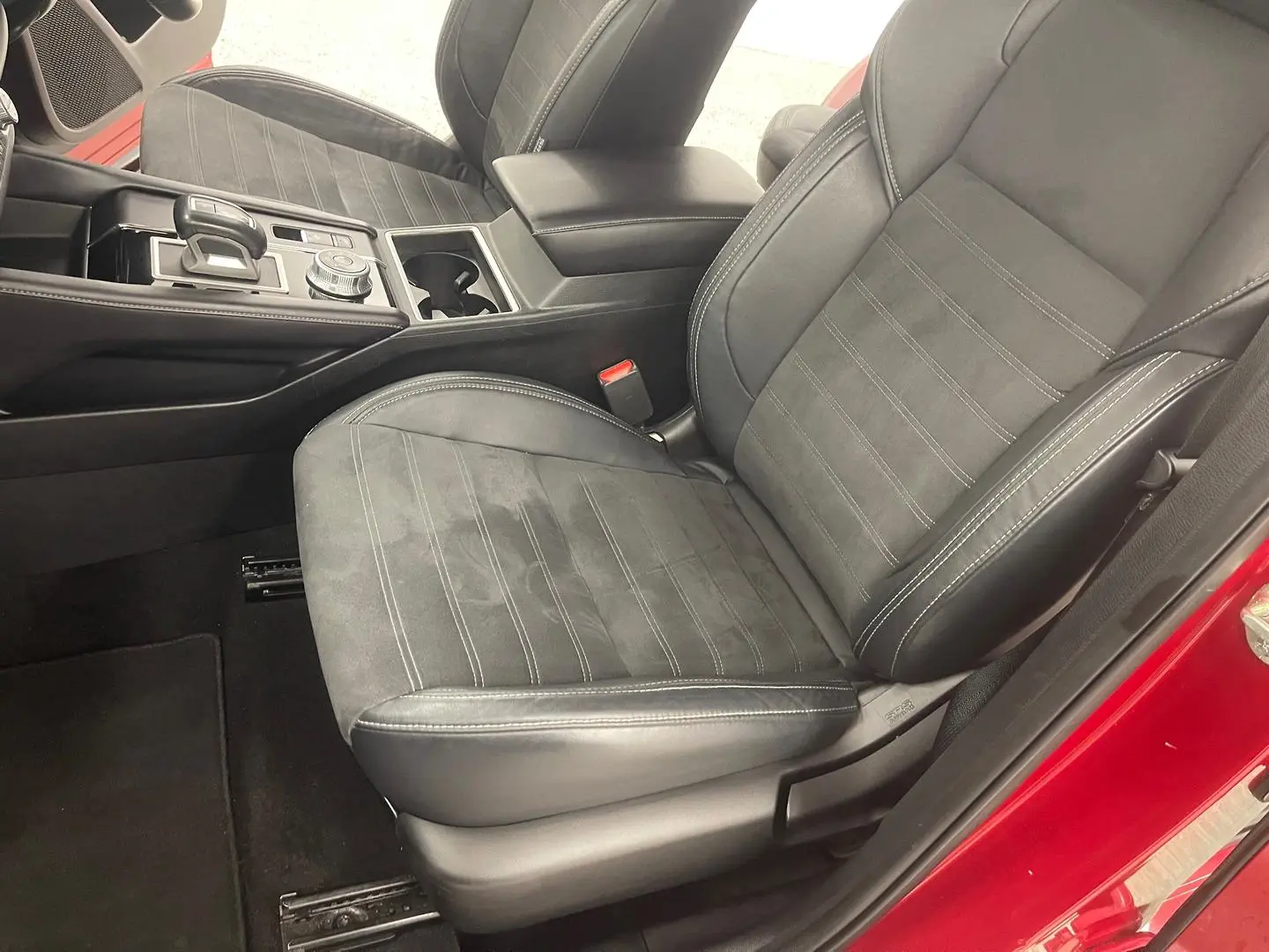 2022 Mitsubishi Outlander Gallery Image 16