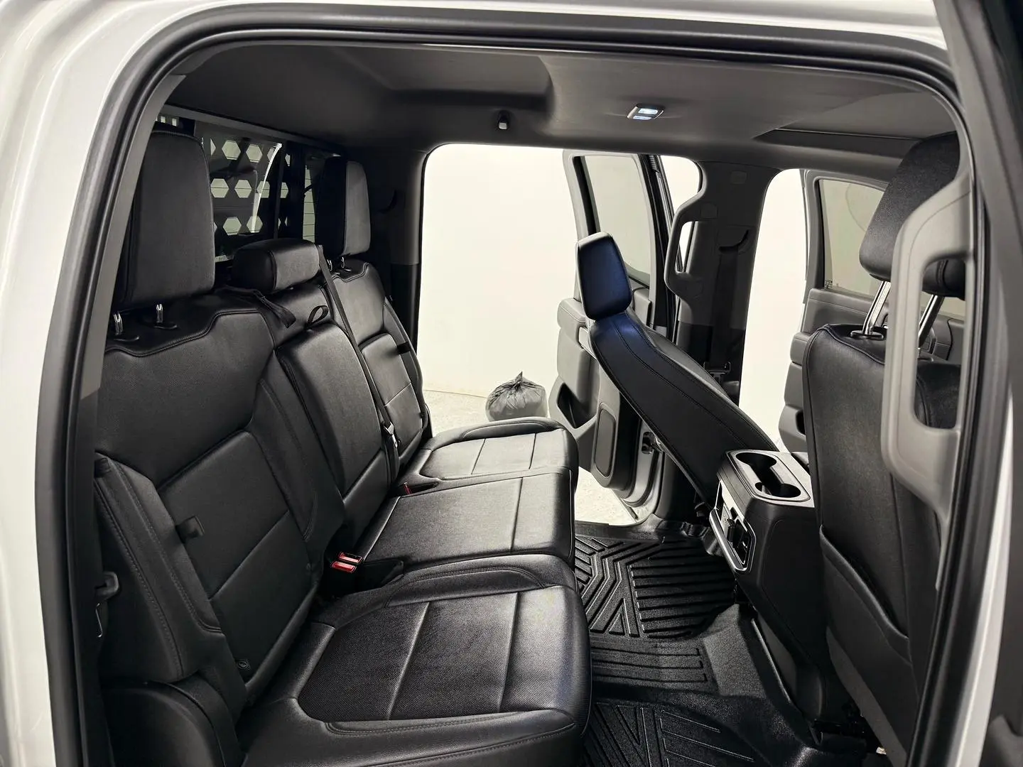 2022 Chevrolet Silverado Gallery Image 16