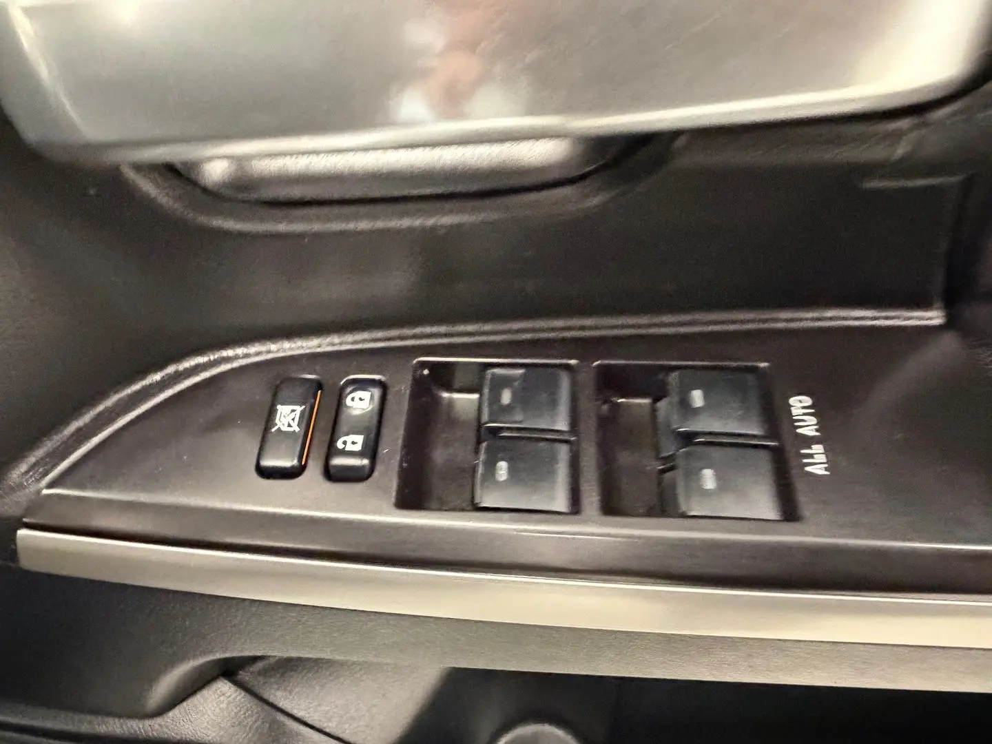 2018 Toyota Landcruiser Gallery Image 22