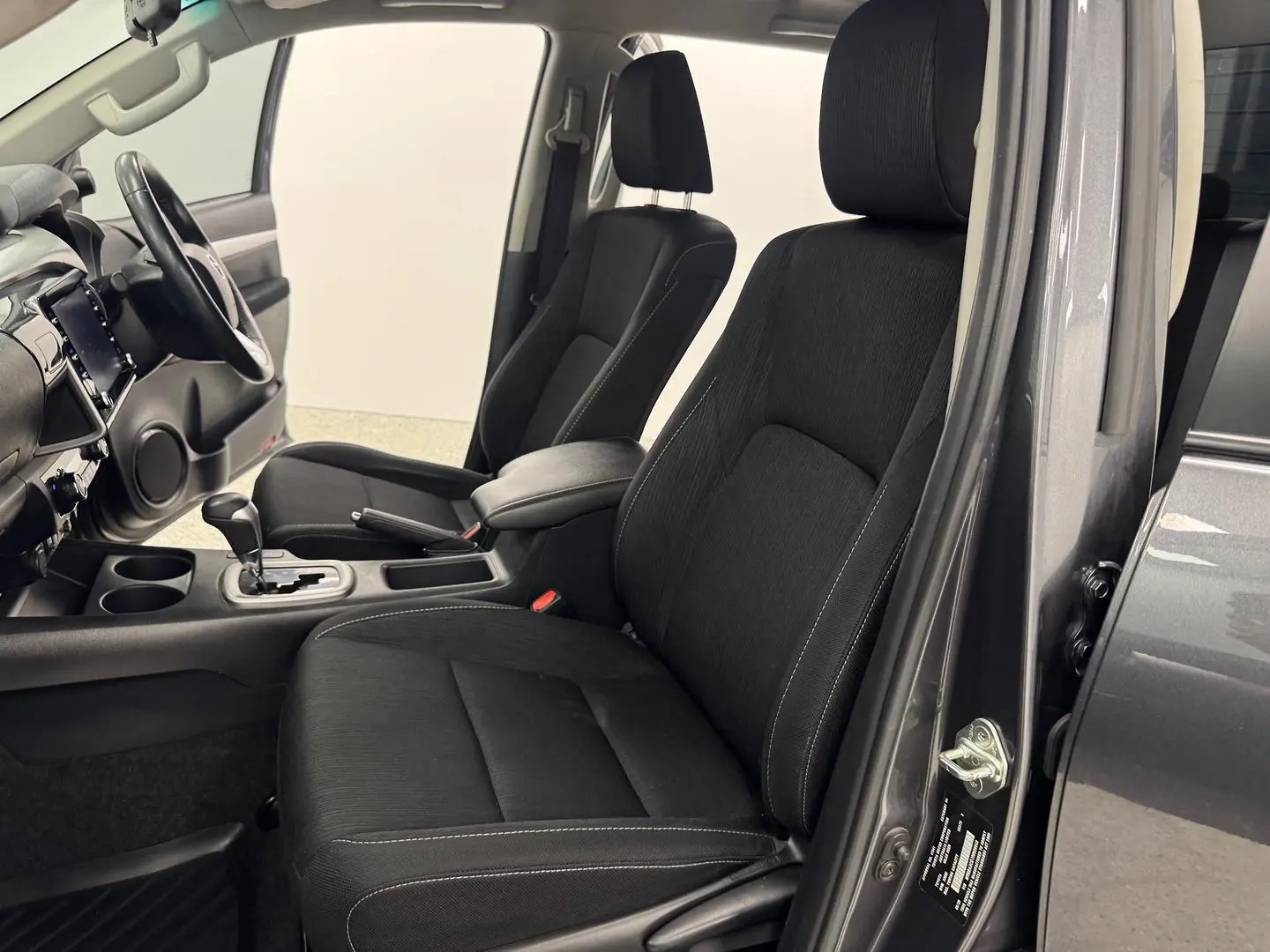 2020 Toyota Hilux Gallery Image 31