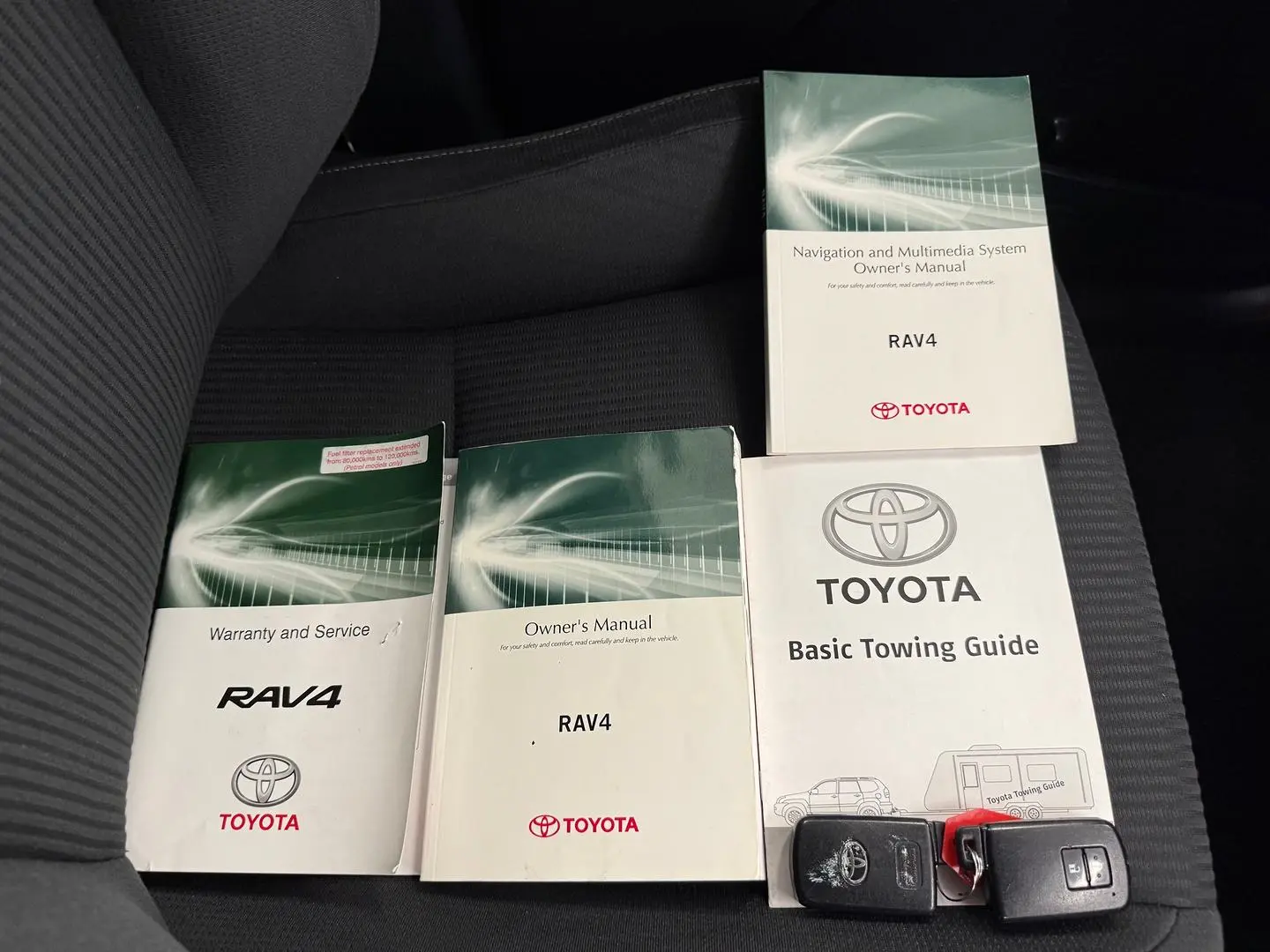 2015 Toyota RAV4 Gallery Image 35
