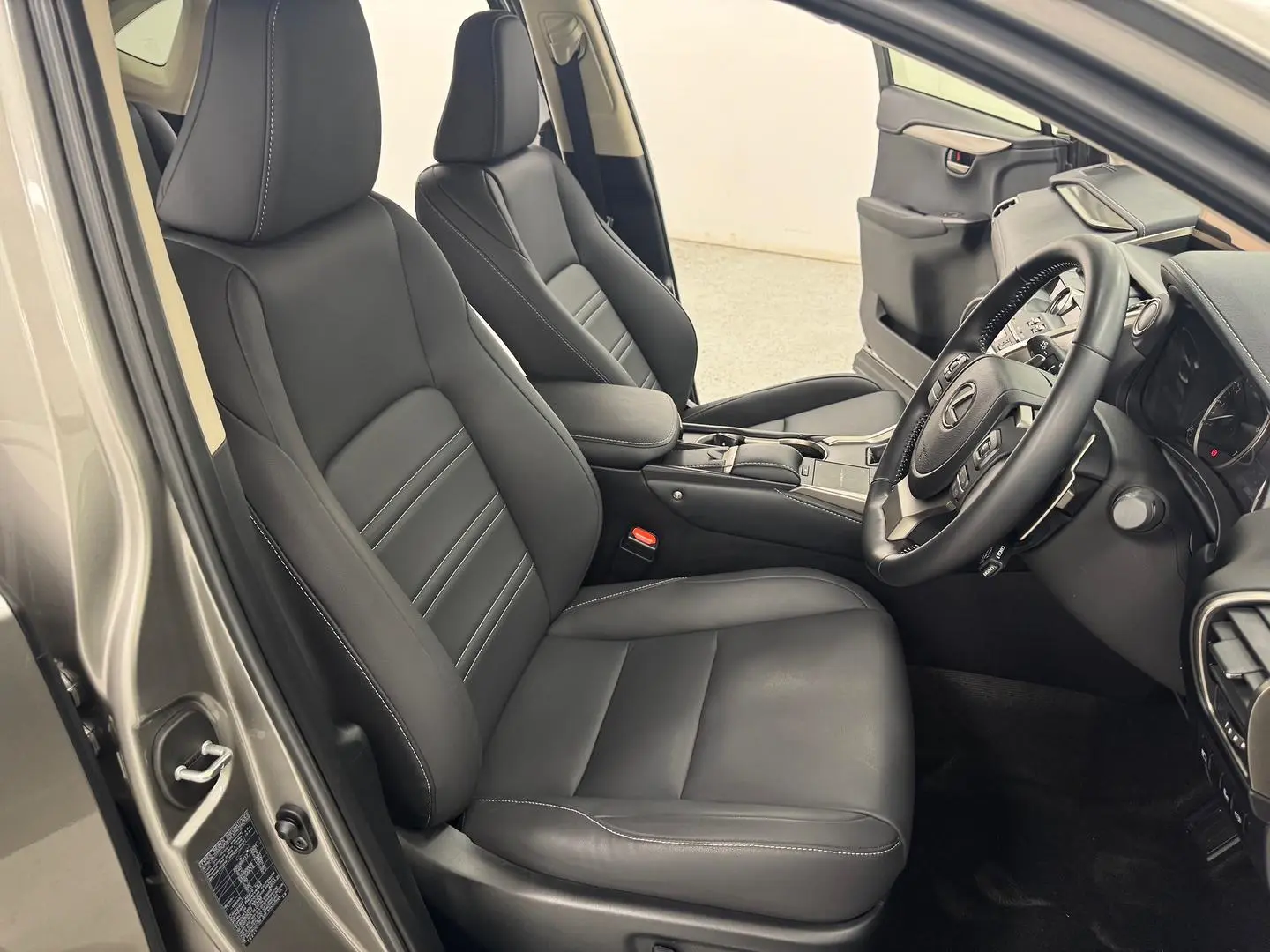 2021 Lexus NX Gallery Image 25