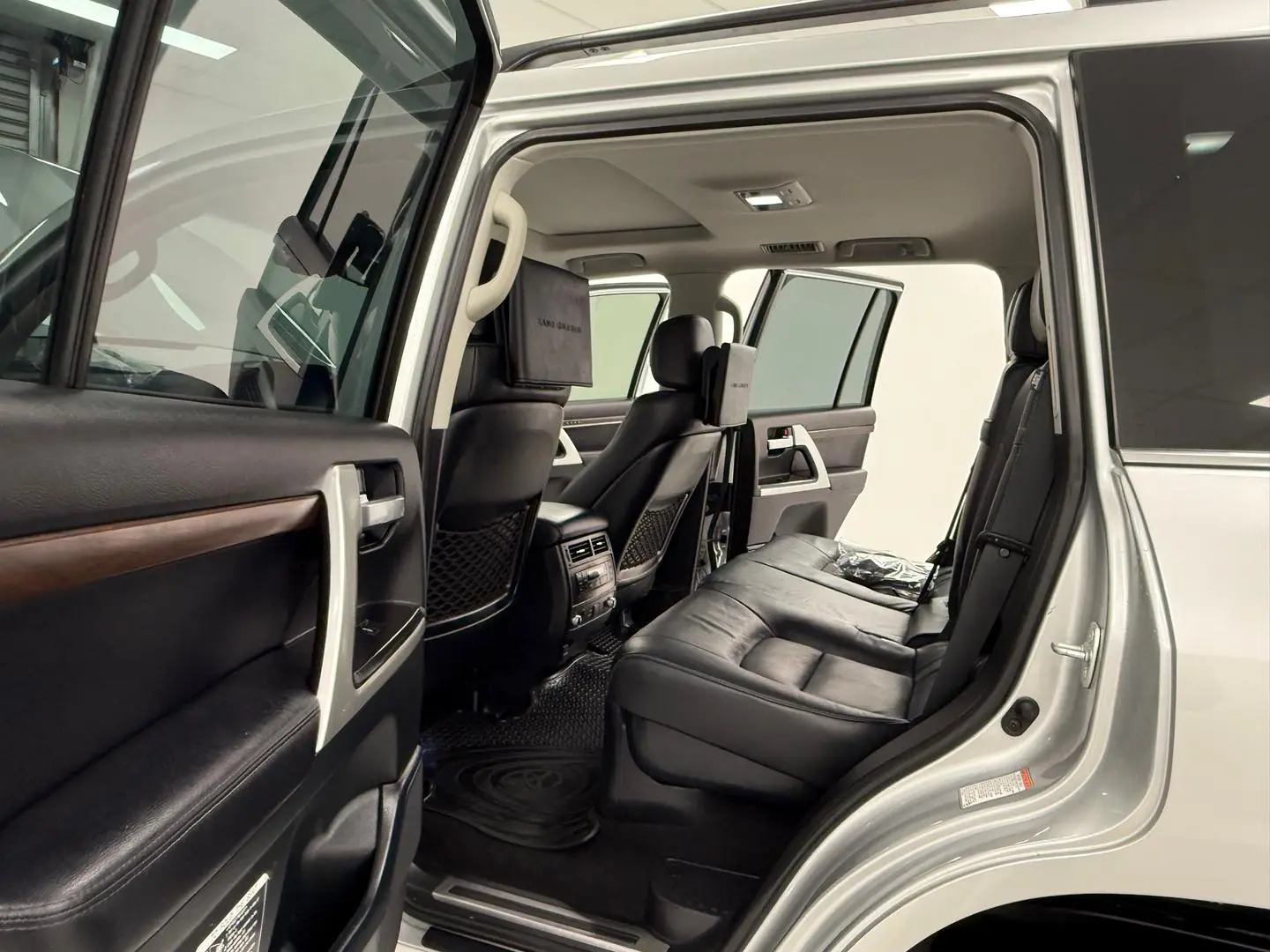 2020 Toyota Landcruiser Gallery Image 12