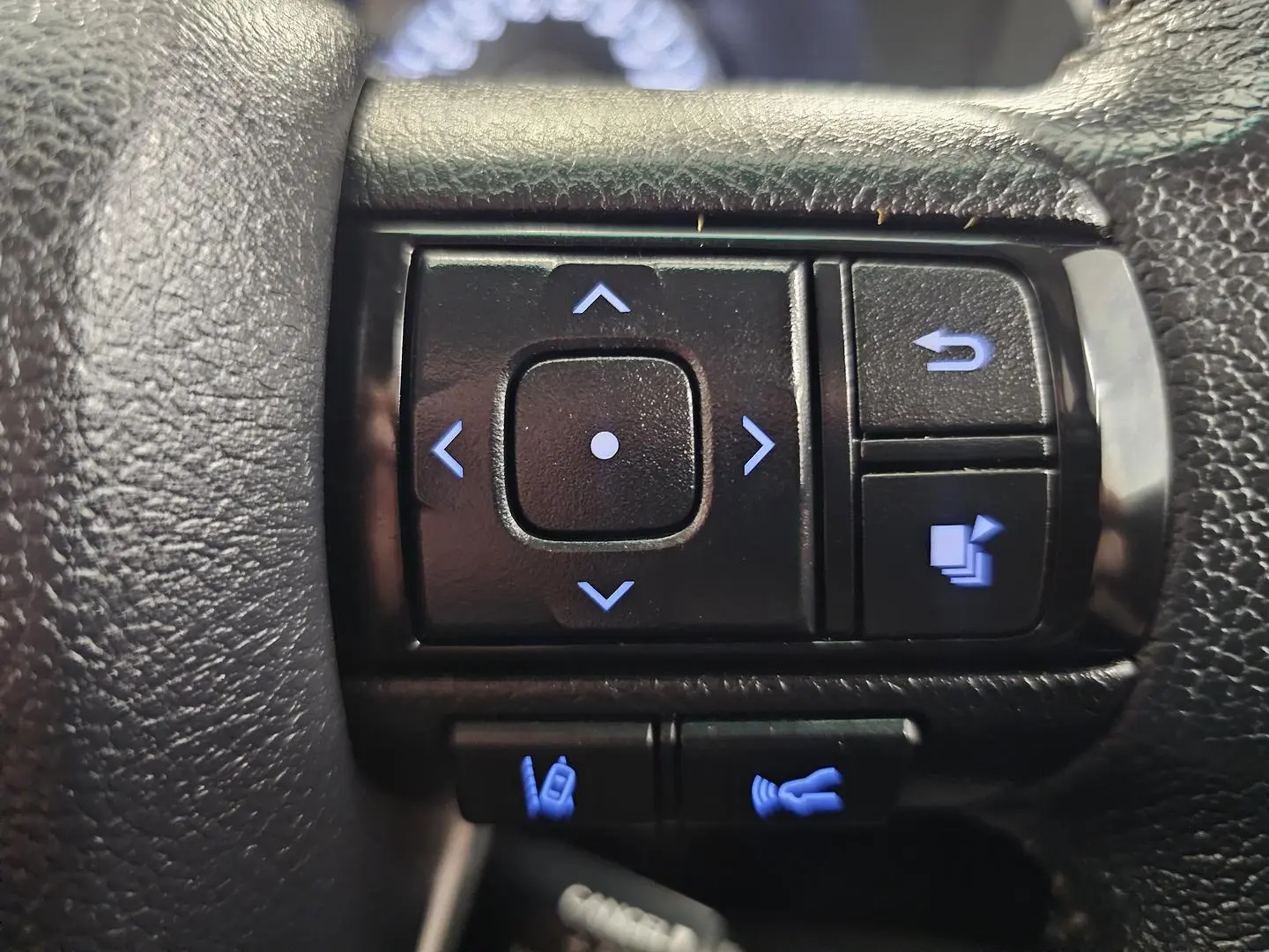 2021 Toyota Hilux Gallery Image 37