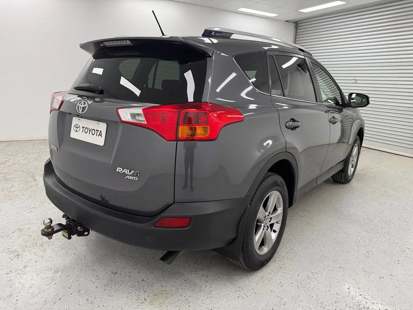 2015 Toyota RAV4 Gallery Image 3