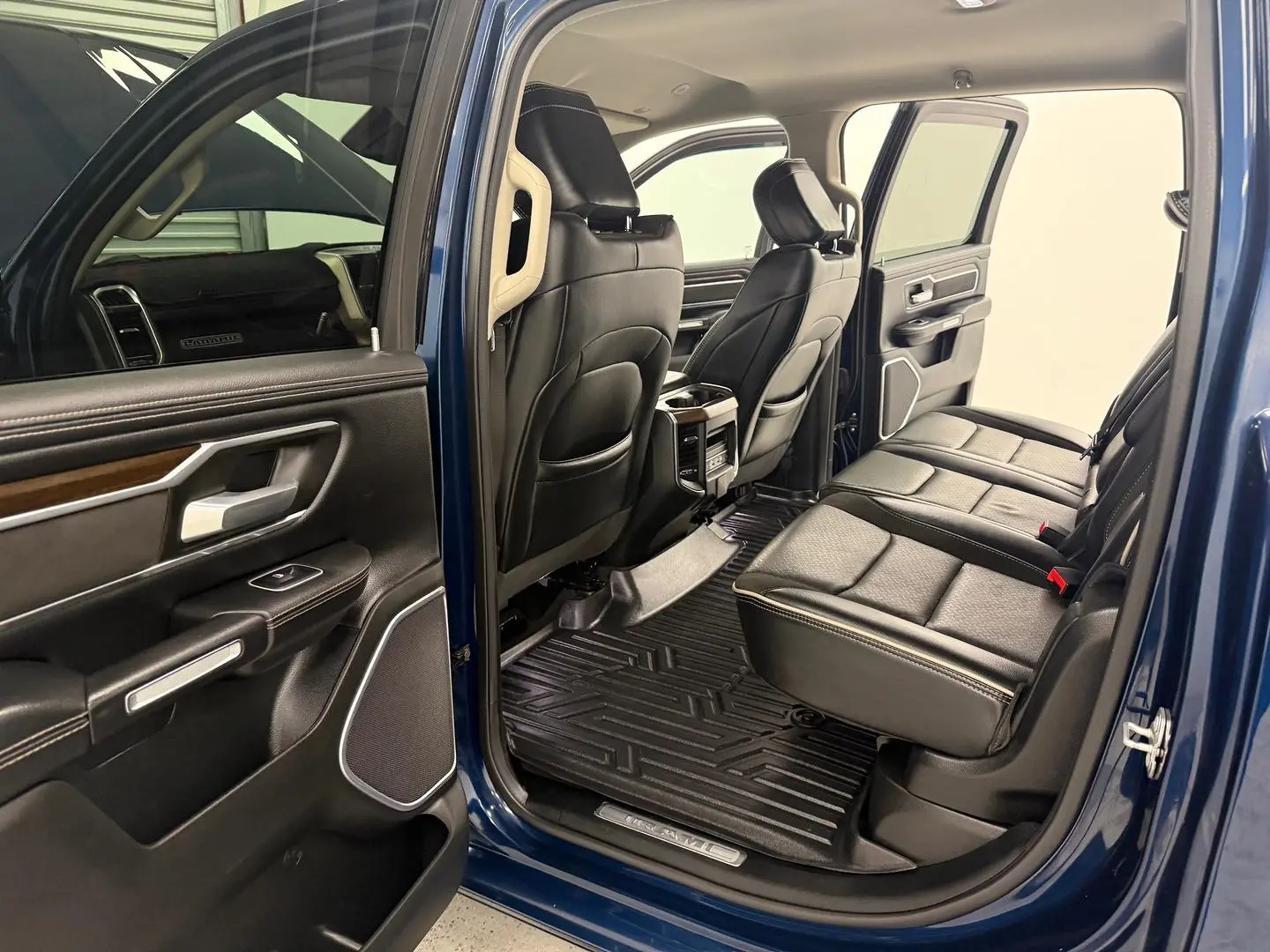 2022 RAM 1500 Gallery Image 12