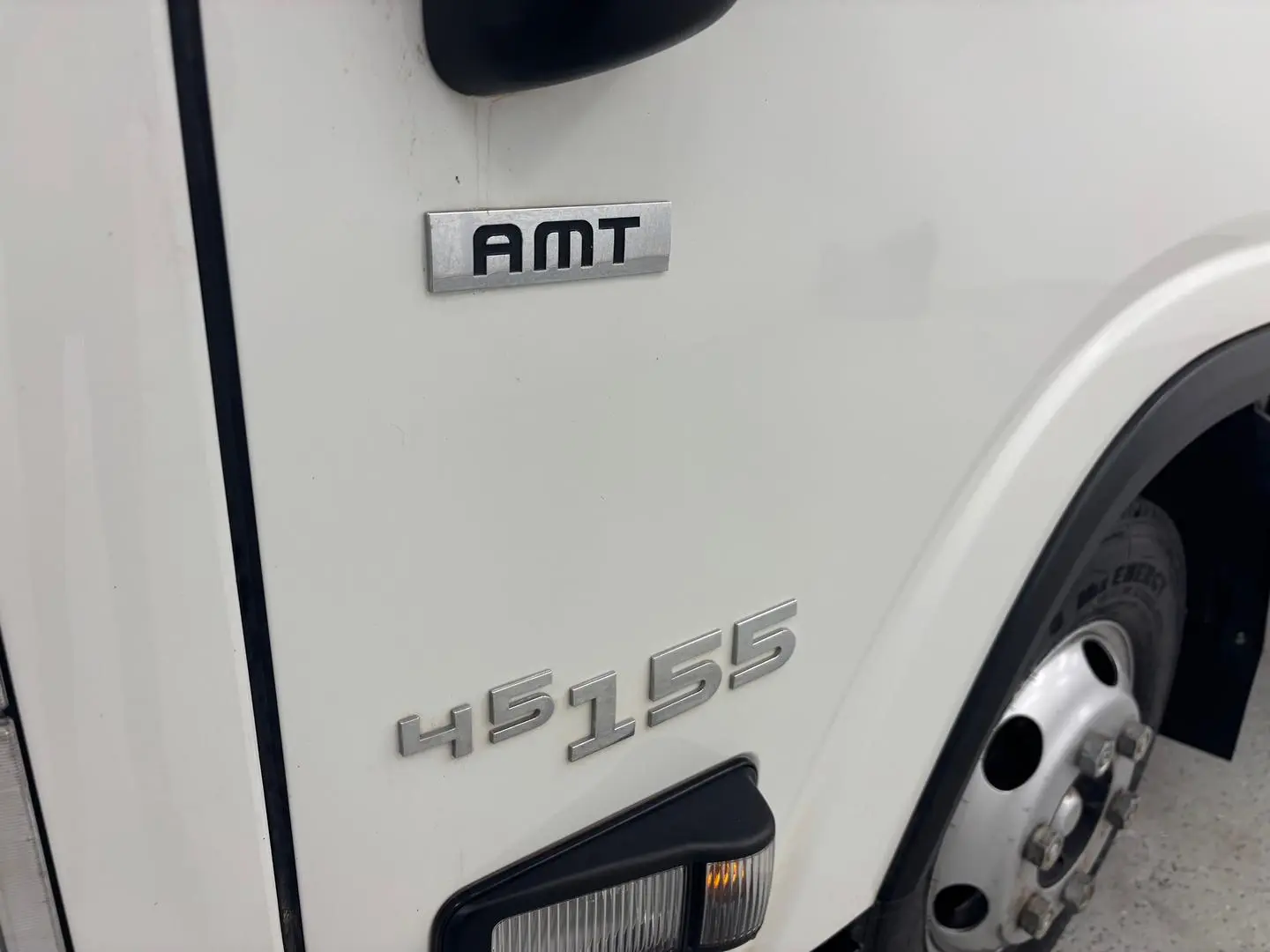 2023 Isuzu N Series Gallery Image 38