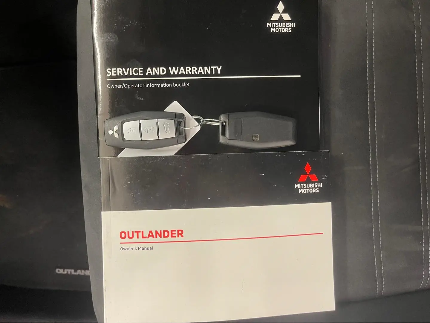 2022 Mitsubishi Outlander Gallery Image 32