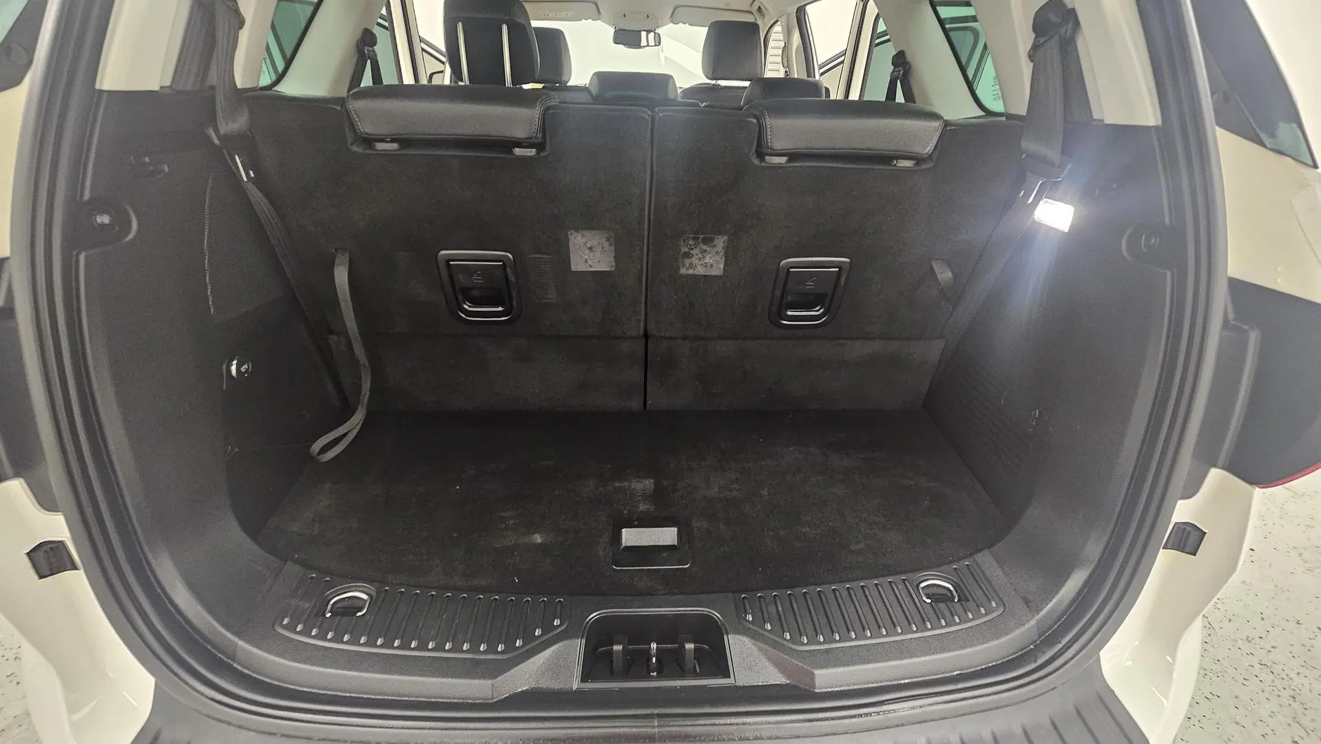 2022 Ford Everest Gallery Image 17