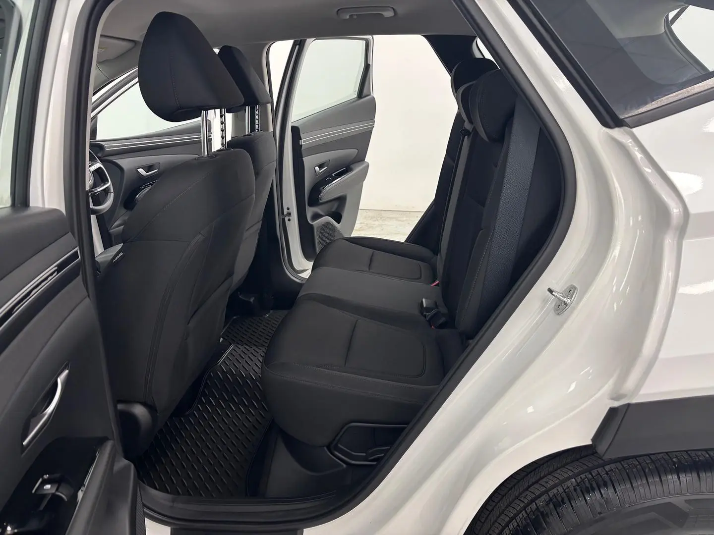 2023 Hyundai Tucson Gallery Image 19