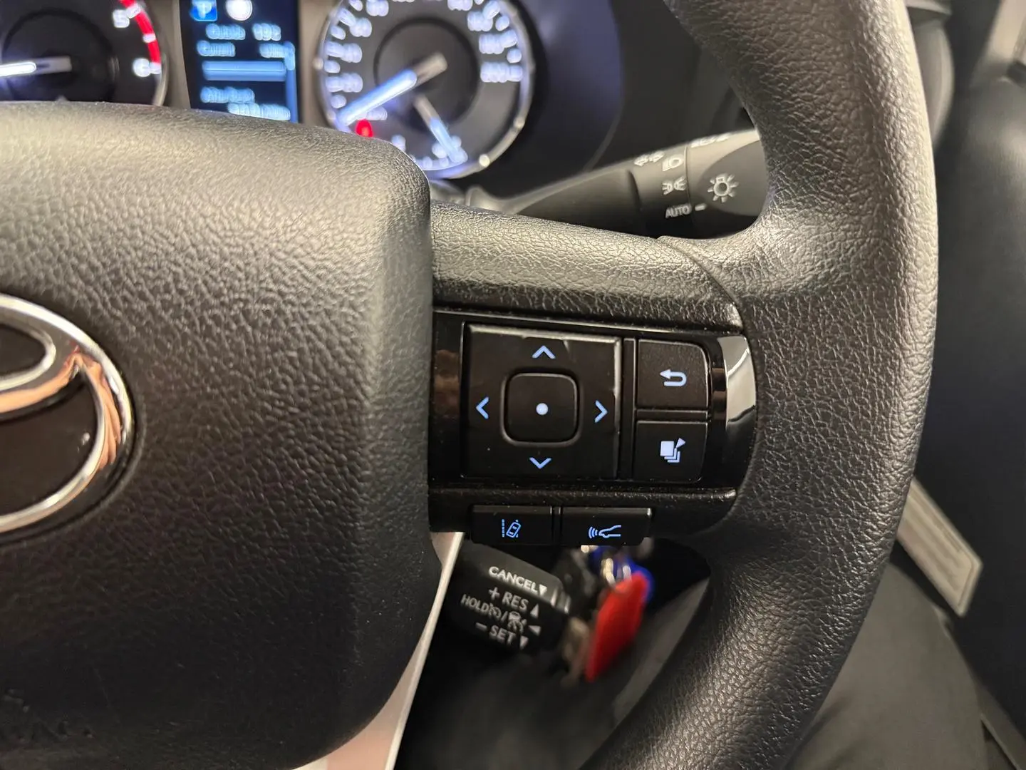 2020 Toyota Hilux Gallery Image 34