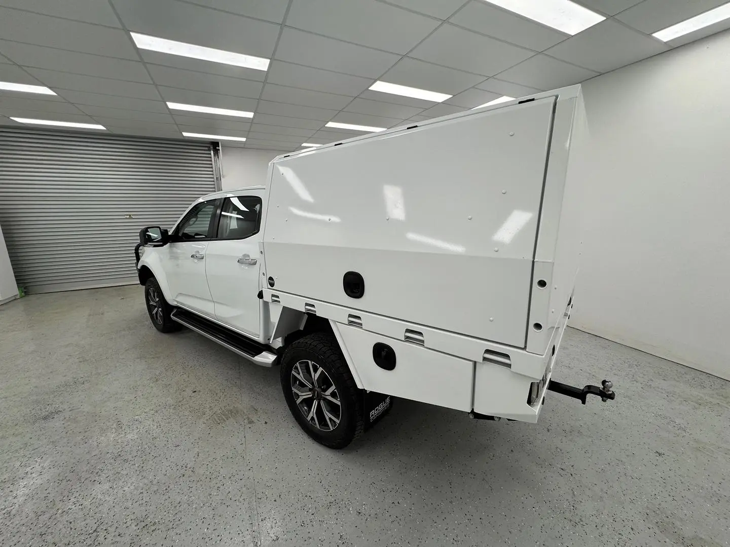 2024 Isuzu D-MAX Gallery Image 4