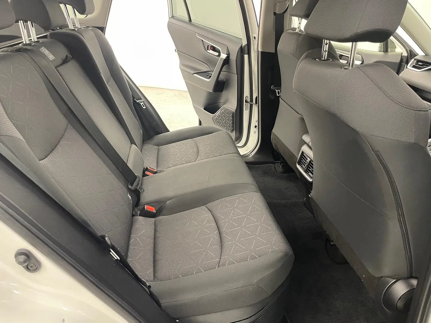 2023 Toyota RAV4 Gallery Image 21