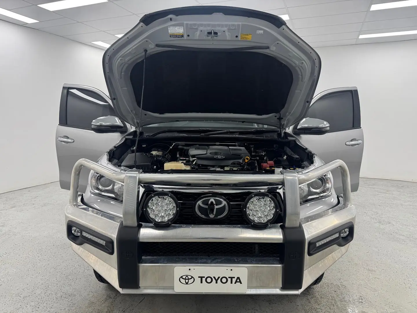 2020 Toyota Hilux Gallery Image 13