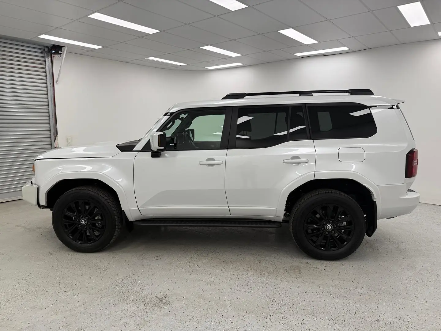 2024 Toyota Landcruiser Prado Gallery Image 6