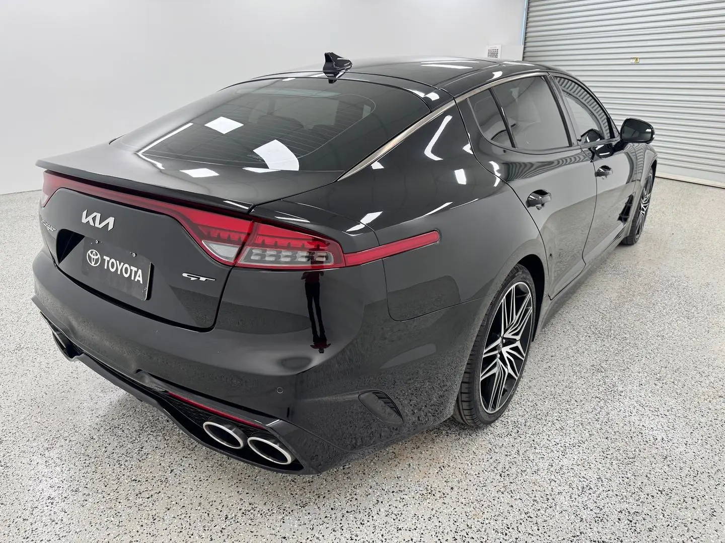 2022 Kia Stinger Gallery Image 3